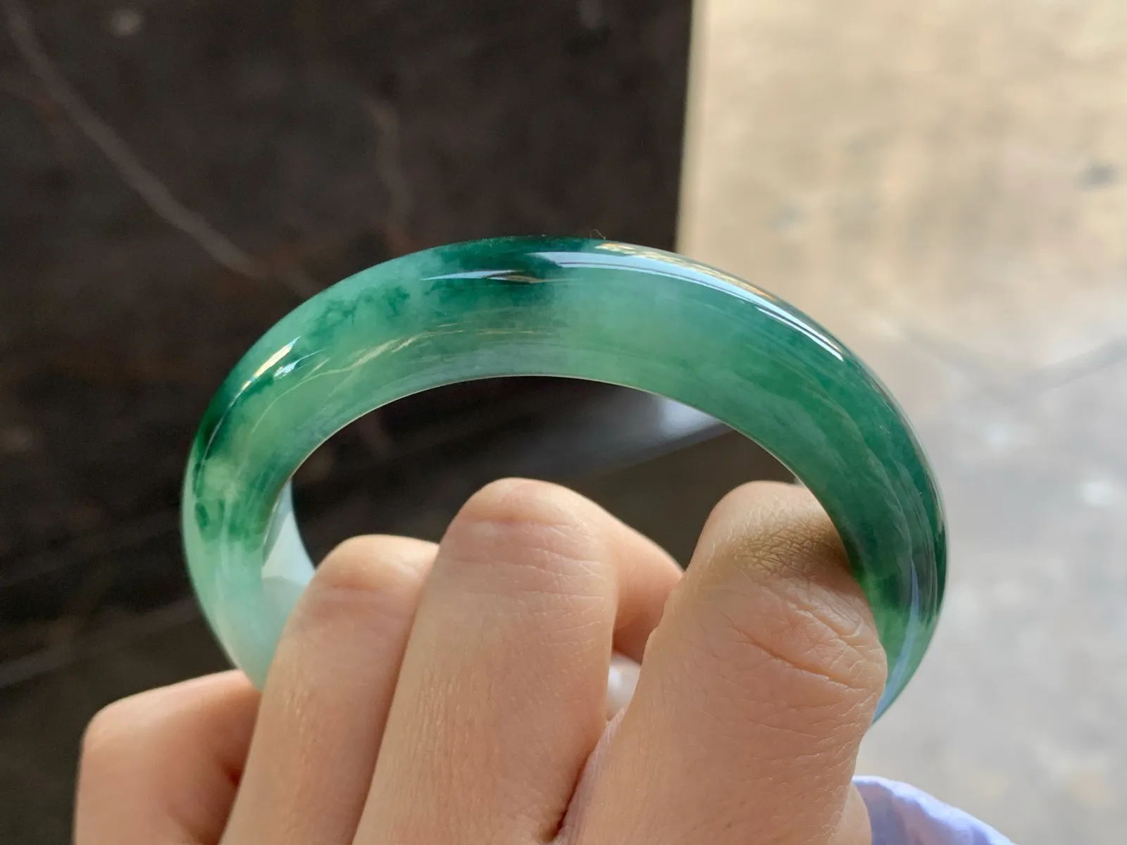 54-12.8-8.7

绿花手镯^_^鲜艳 亮眼