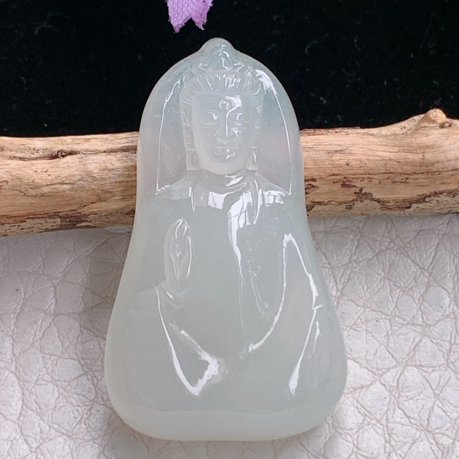 lz实拍36.5*21.7*7缅甸翡翠精雕冰透素衣观音菩萨吊坠