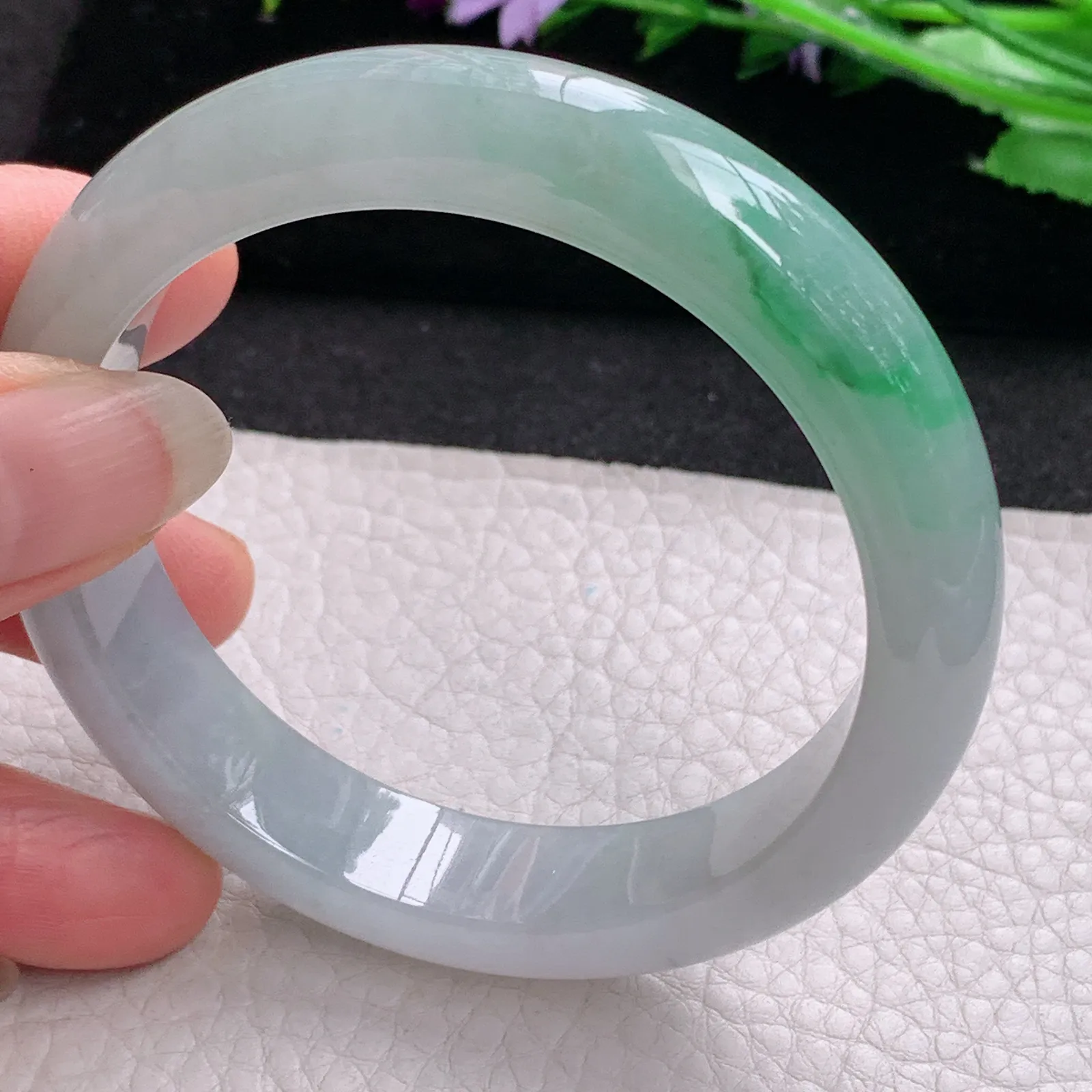 ll实拍57*13.3*8.5缅甸翡翠手镯冰飘绿花正圈平安镯宽版镯子