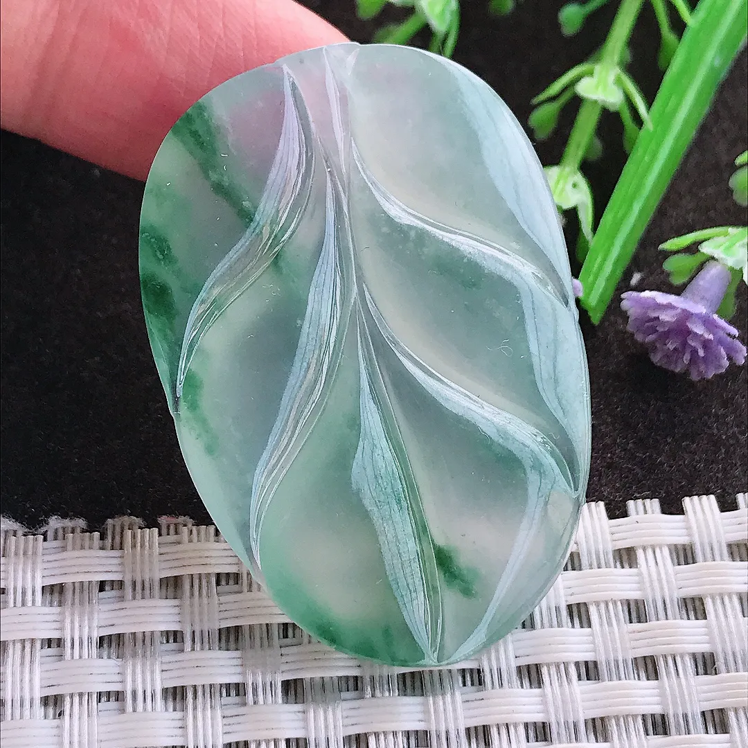 实拍A货翡翠43.6/30.2/5.7老坑冰种果冻胶冰飘花叶子吊坠翡翠玉牌挂件