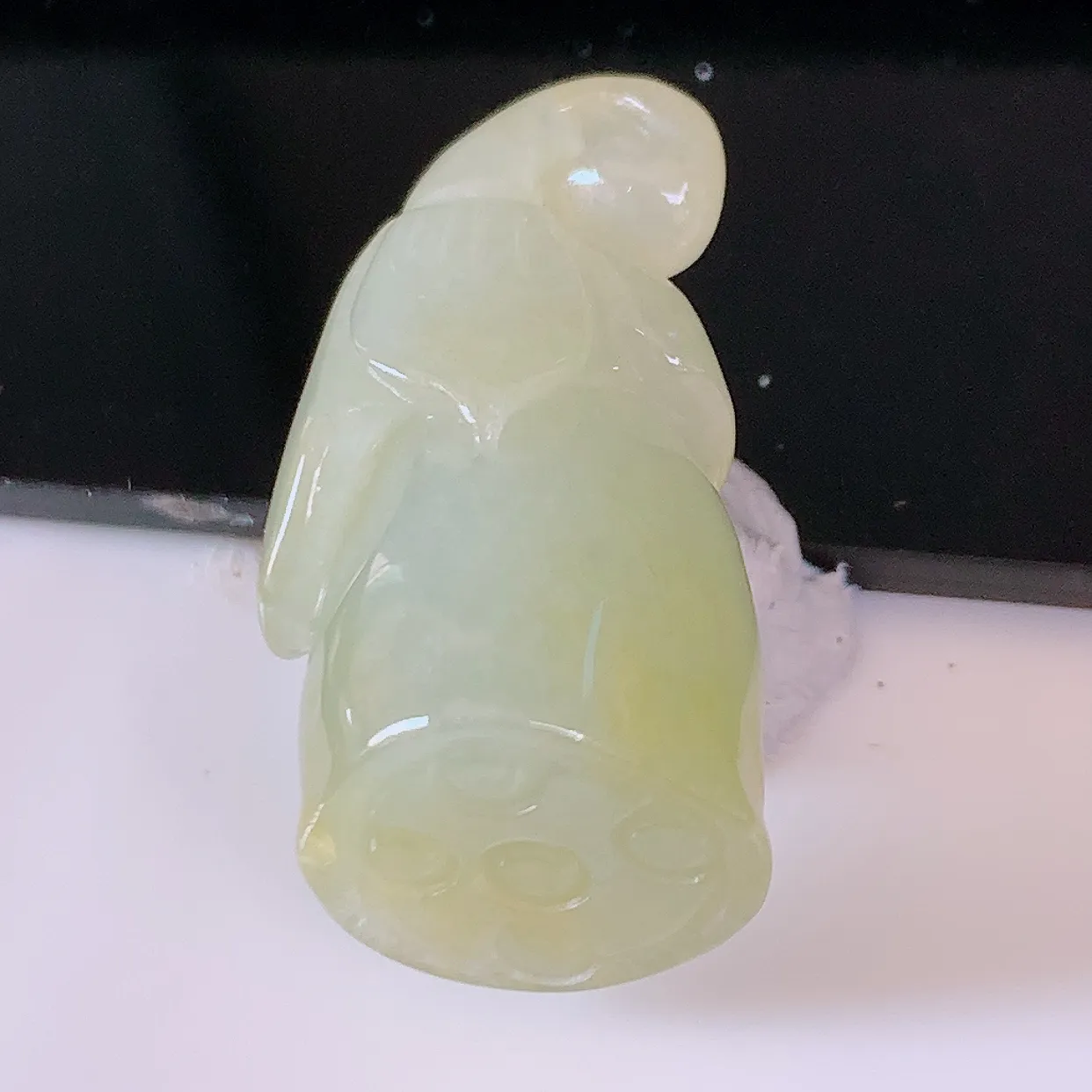 自然光实拍，冰润黄翡翡翠招财莲蓬吊坠，水润精细，寓意路路都通，有着促进事业有运！#60.25