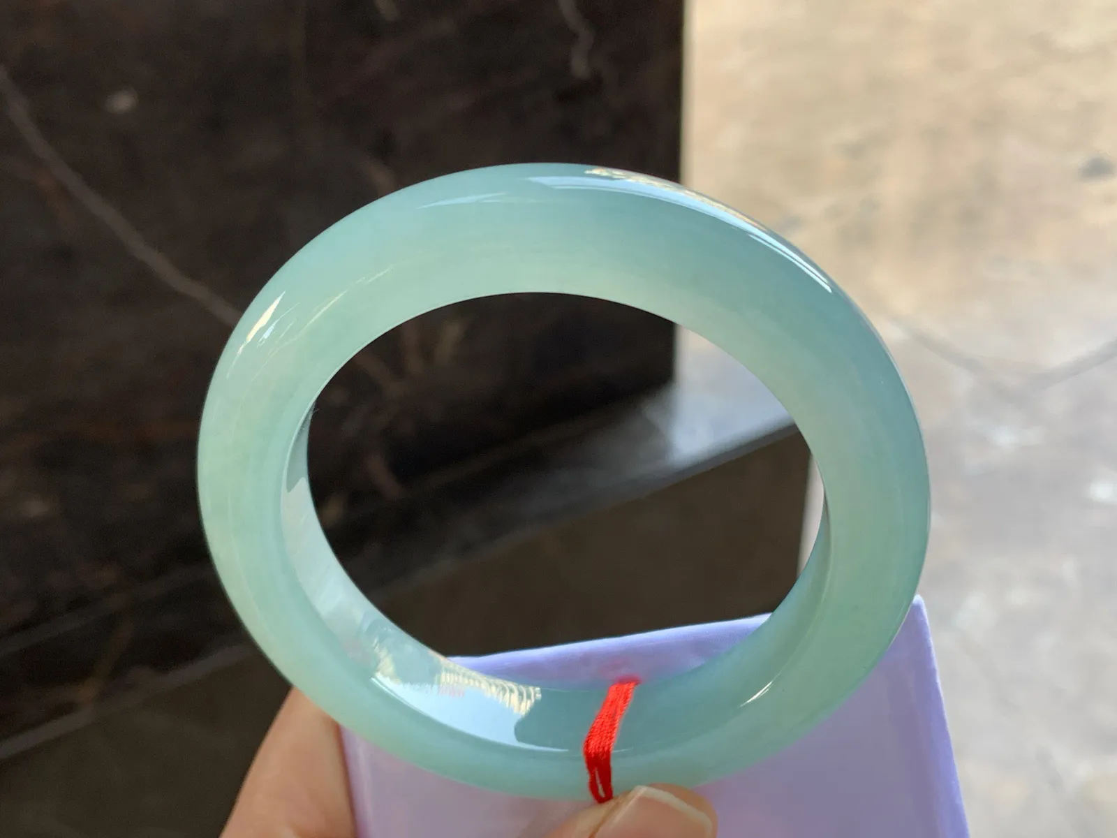 60-13-11

冰蓝大圈手镯^_^冰透清新