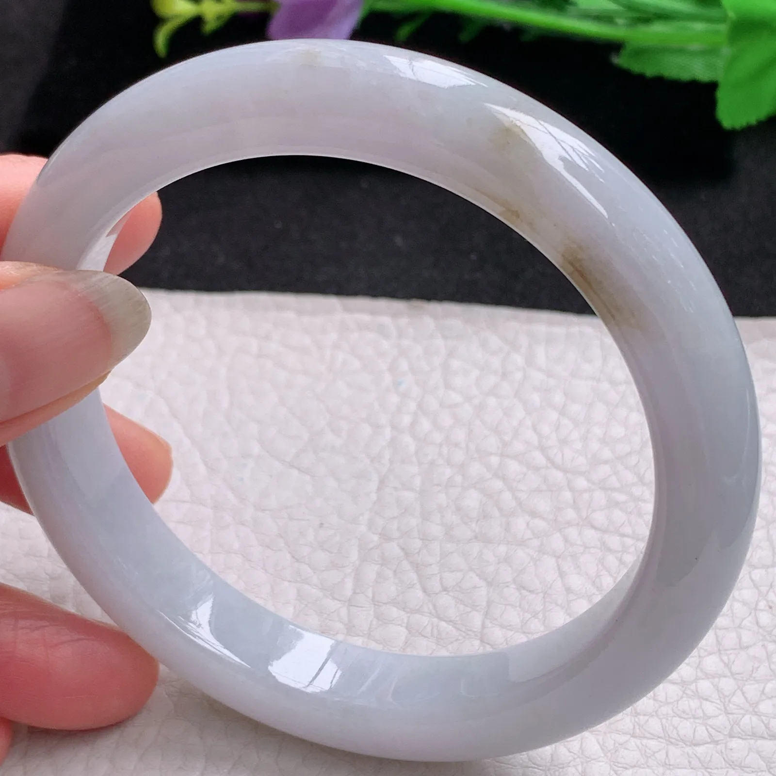 ll大圈口63.8*12.2*9.4 缅甸翡翠a货玉手镯淡雅飘花宽边玉手环