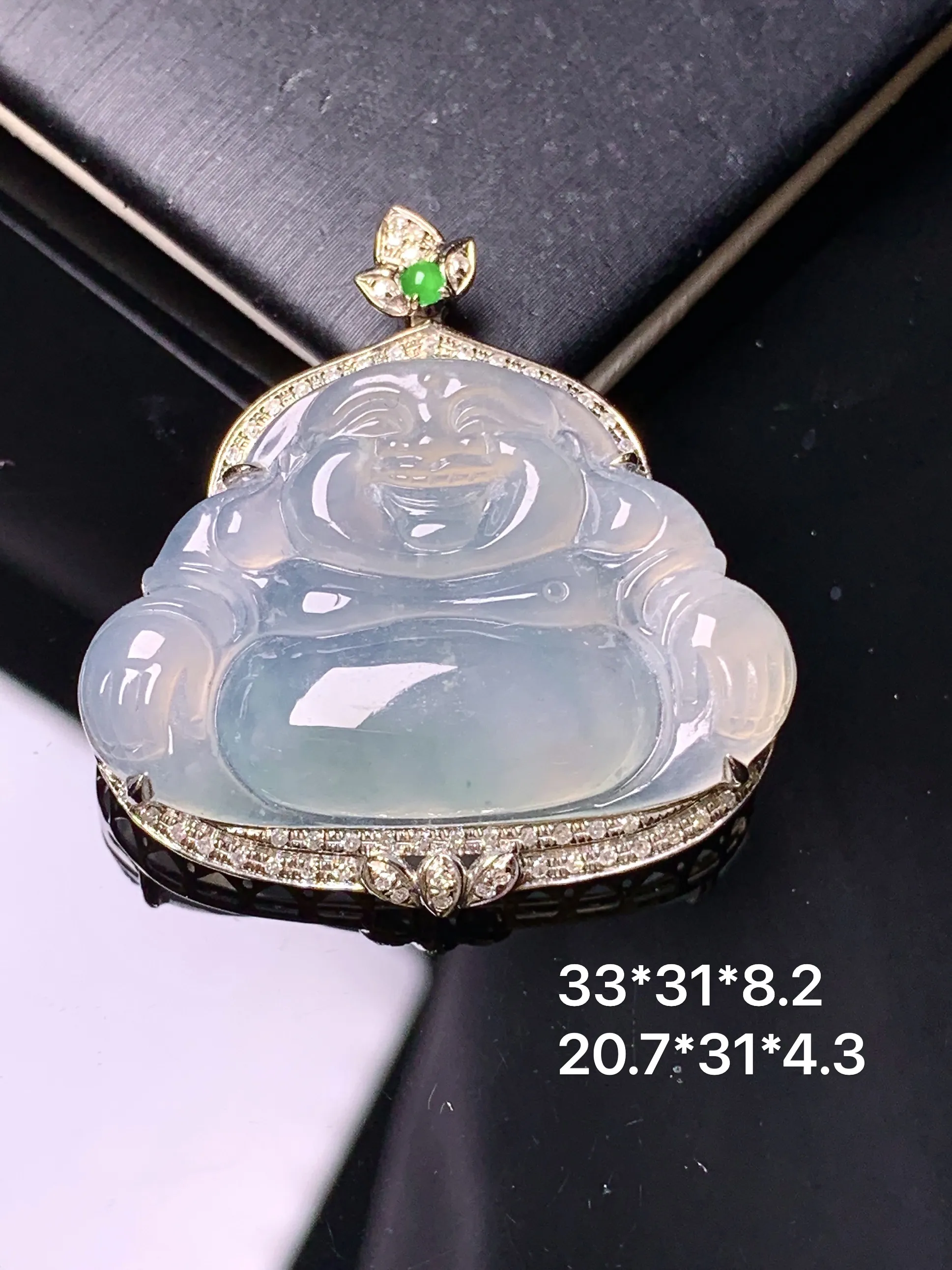 18k金钻镶嵌冰种佛公吊坠 玉质细腻 色泽清新艳丽 整体尺寸33*31*8.2