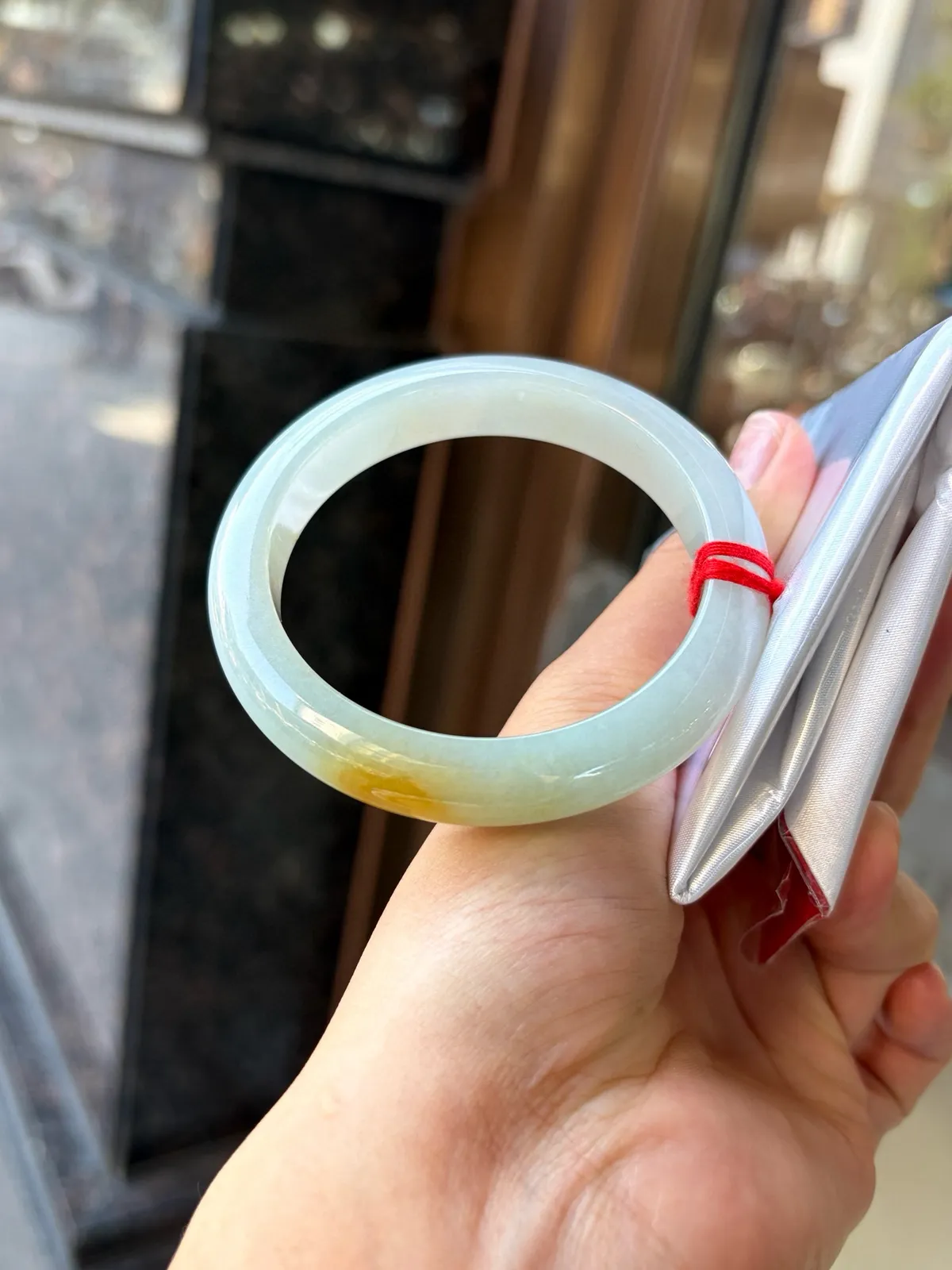 黄翡正圈成品
⭕️56-11.7-8.5