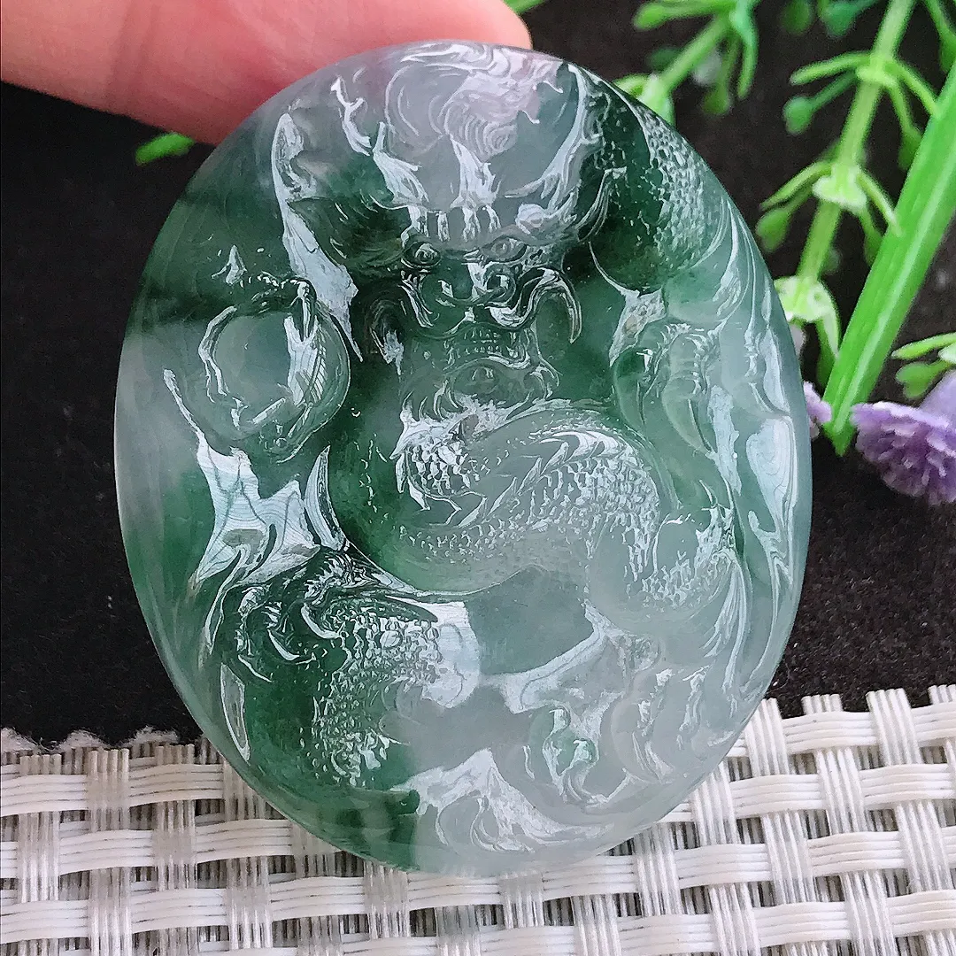 实拍A货翡翠50.9/43/6.6老坑冰胶果冻冰飘花霸气龙牌吊坠翡翠玉牌挂件