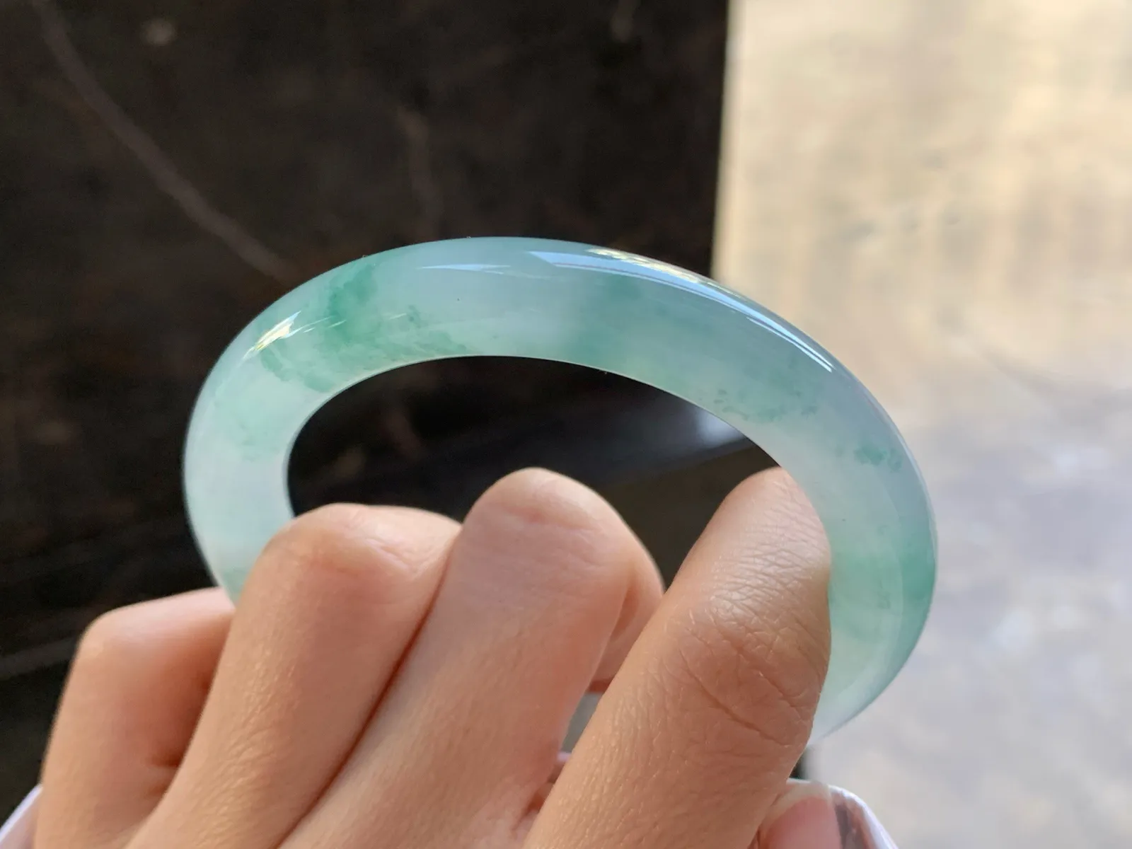 54-9.6

飘花圆条手镯^_^清新