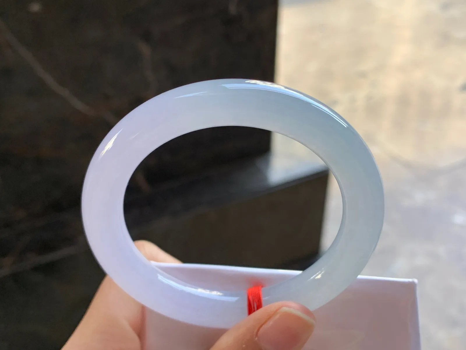 54-10.5

冰紫圆条手镯^_^清透