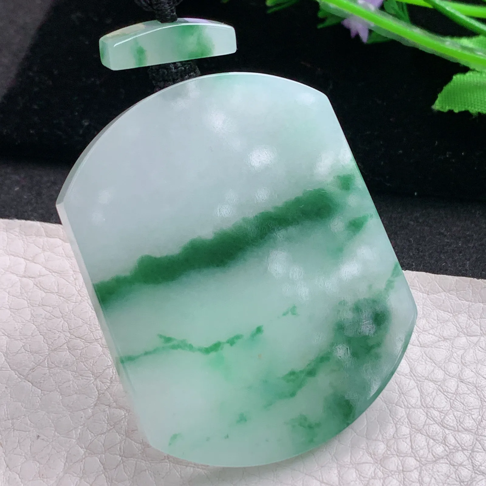 qxm实拍55*44.8*6缅甸翡翠精雕飘花胶感平安无事牌 素面牌玉吊坠 玉挂件