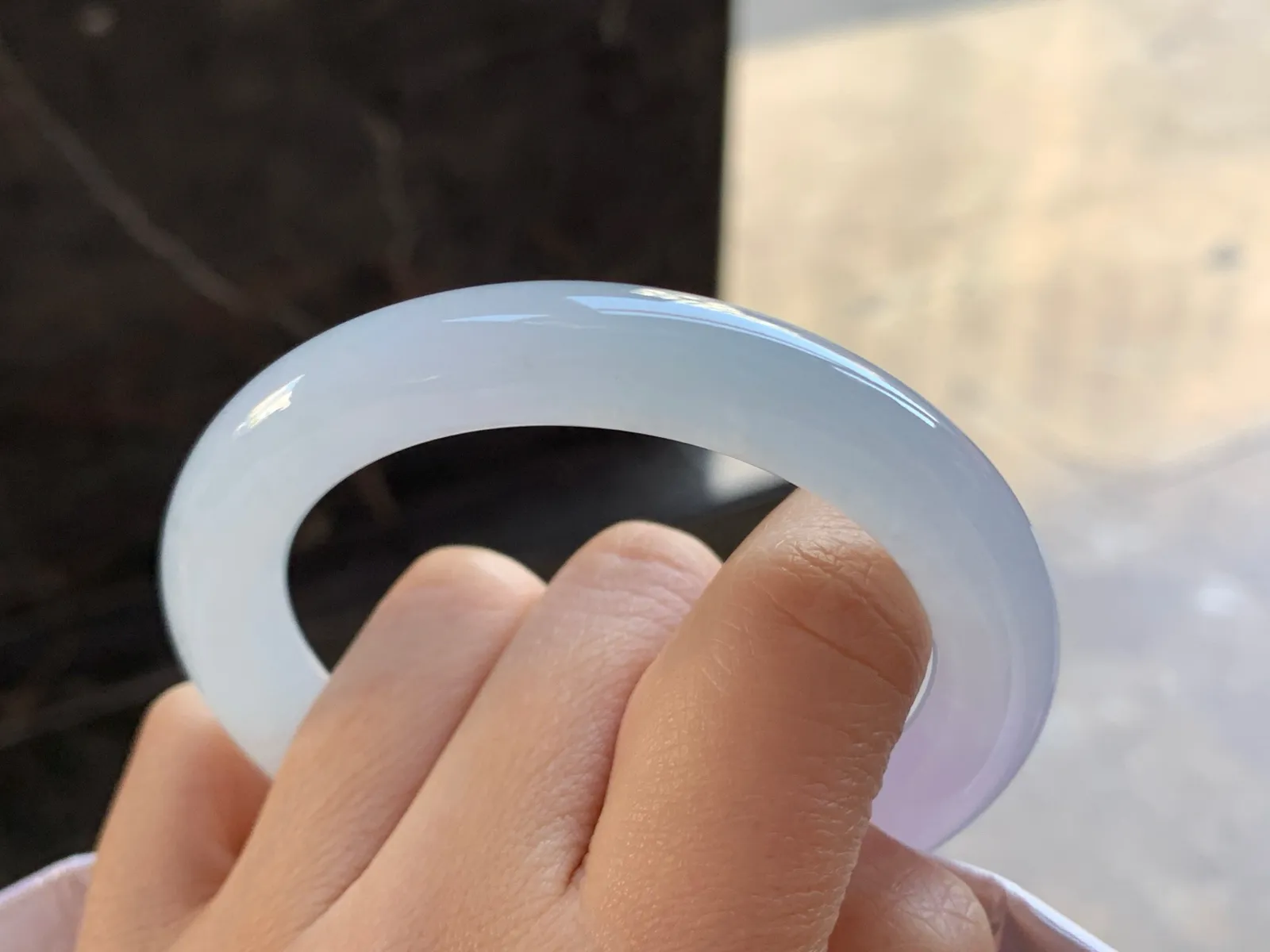 54-10.5

冰紫圆条手镯^_^清透