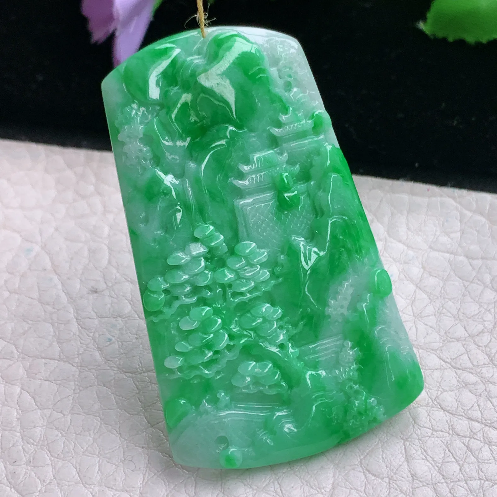 ws实拍55.3*33.5*4.5缅甸翡翠精雕辣绿山水 大好河山玉吊坠 玉挂件