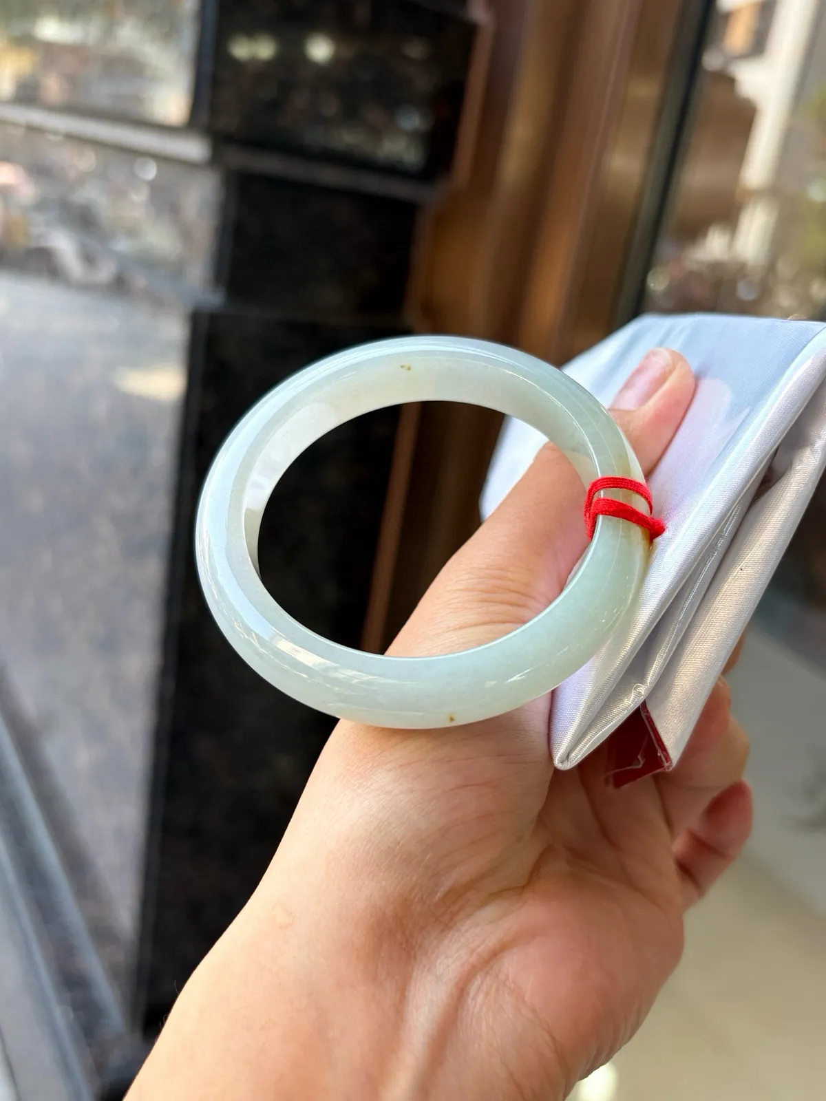 黄翡正圈成品
⭕️56-11.7-8.5