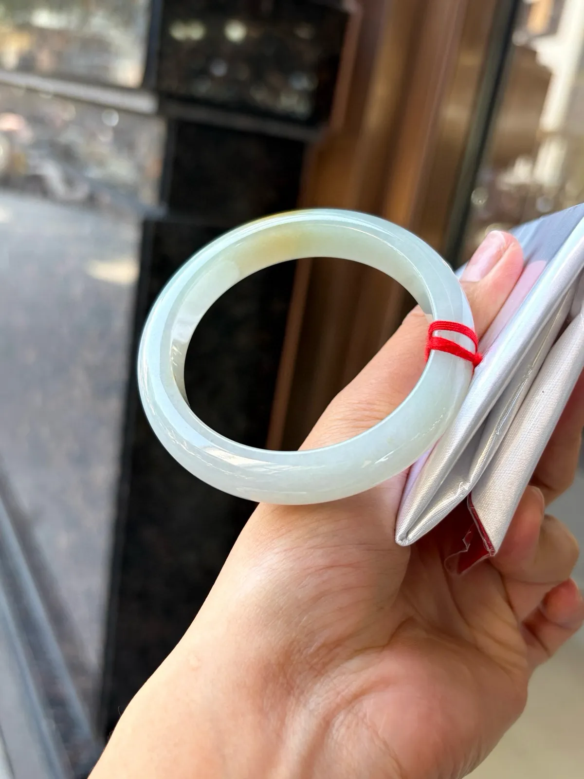 黄翡正圈成品
⭕️56-11.7-8.5