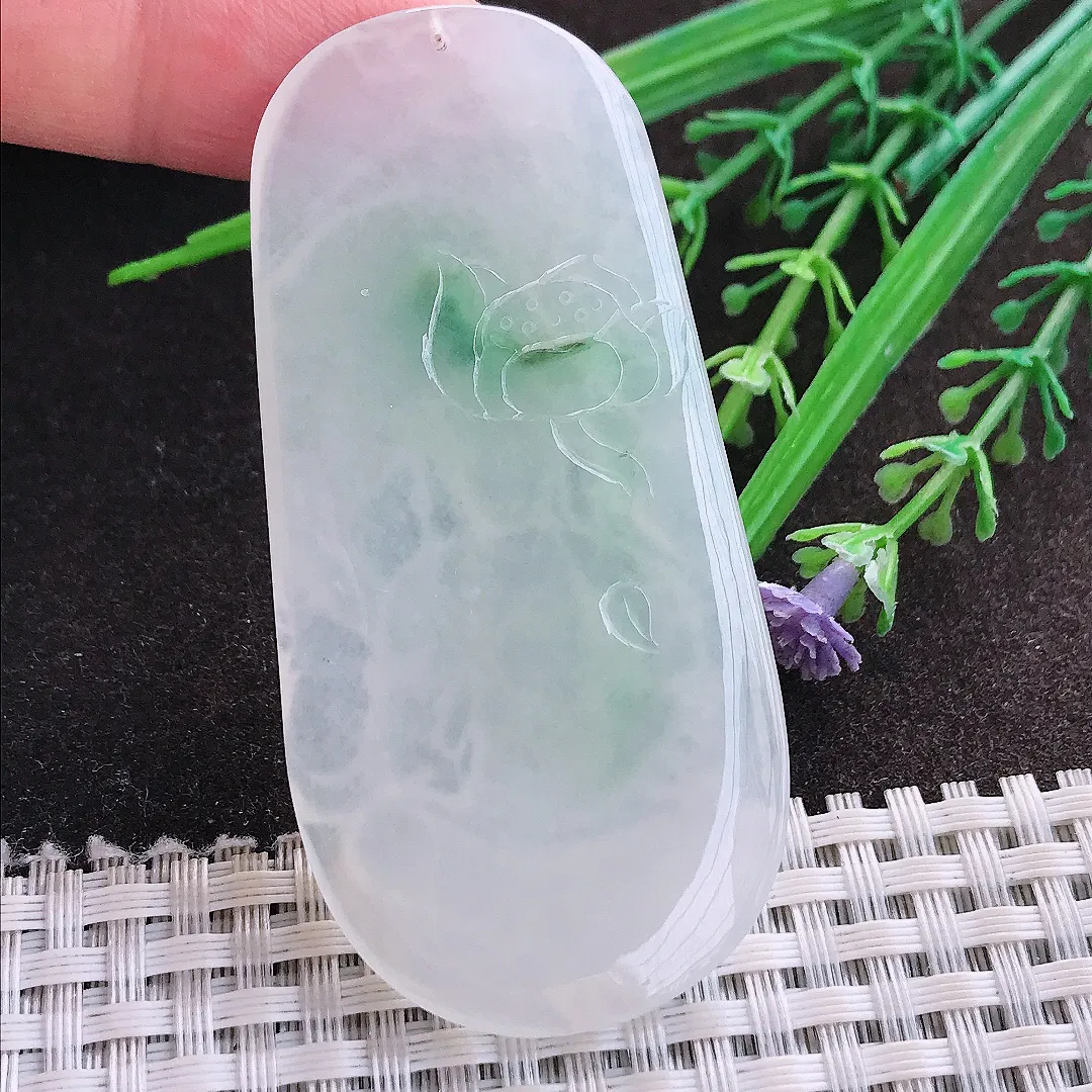 实拍A货翡翠66.6/32.3/5老坑冰胶果冻飘绿普贤菩萨吊坠翡翠玉牌挂件