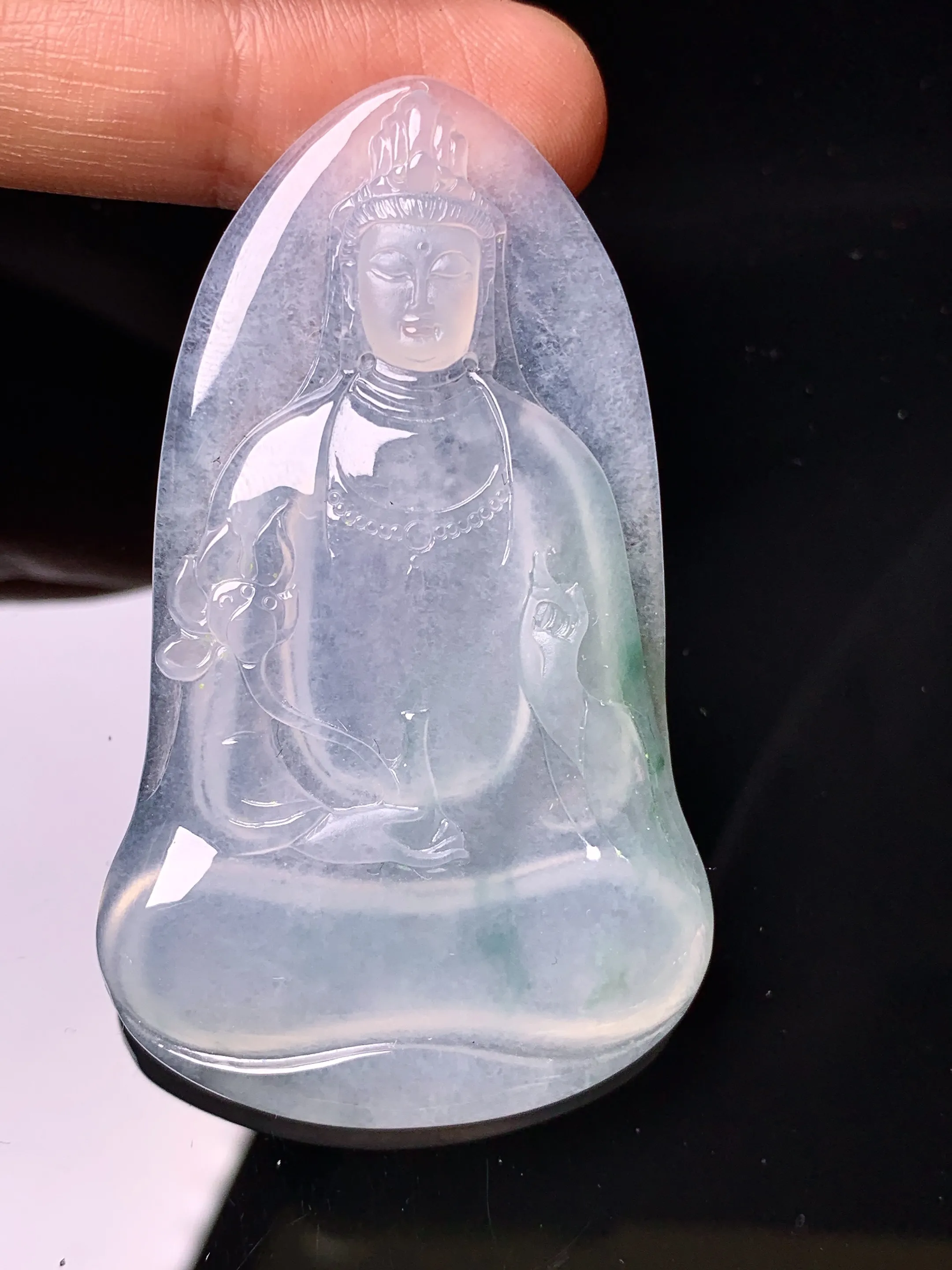 冰种素衣观音菩萨吊坠 玉质细腻 色泽清新艳丽 整体尺寸59.5*36.2*4.8