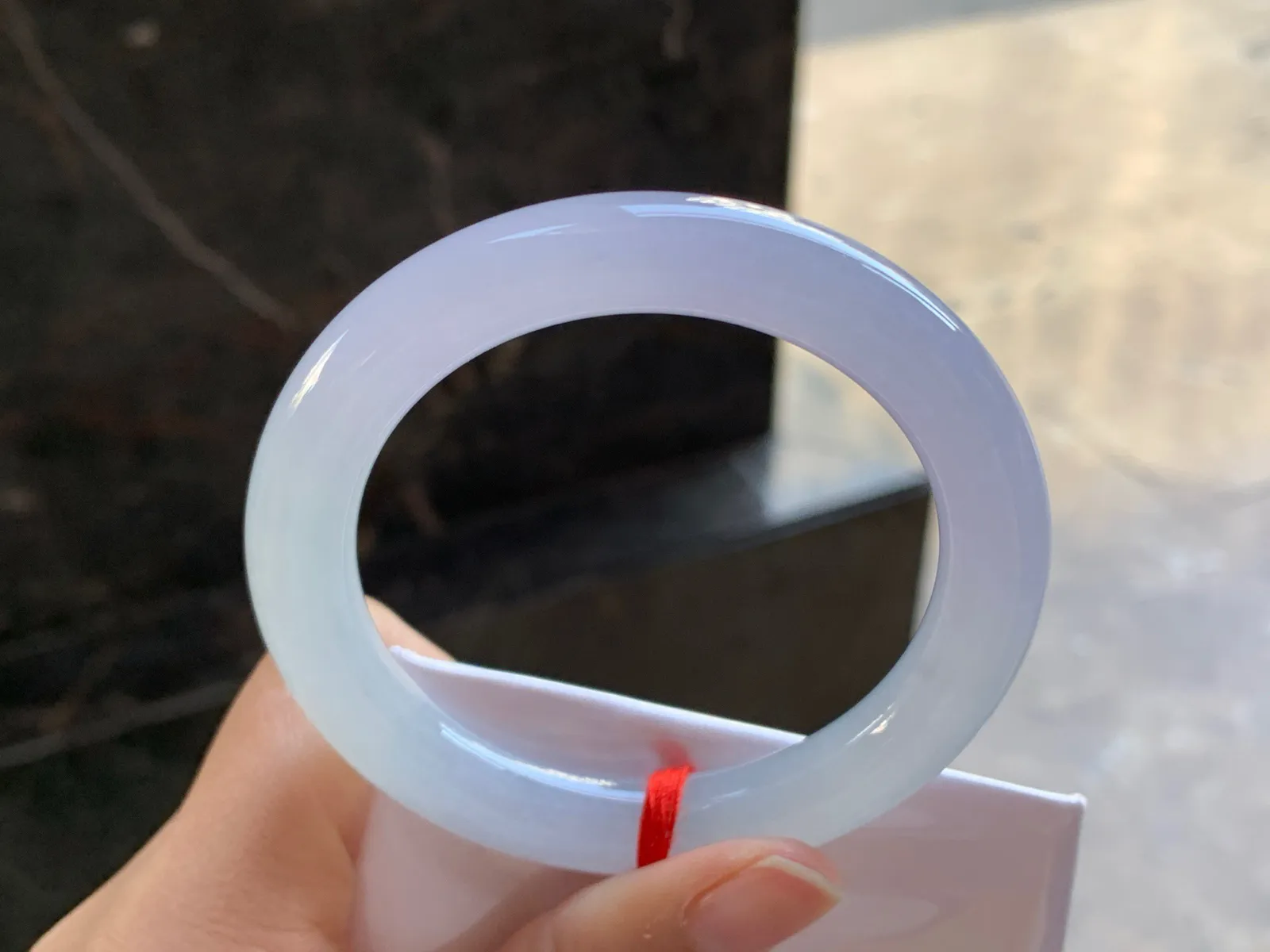 54-10.5

冰紫圆条手镯^_^清透