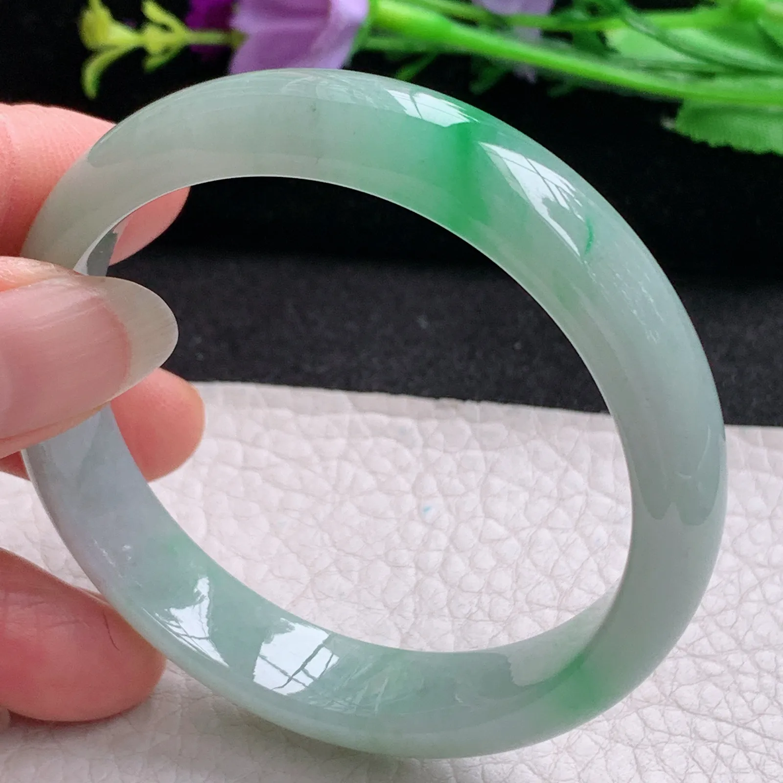 nr实拍53.5*12*7缅甸翡翠a货玉手镯飘绿花正圈平安镯宽版玉手环