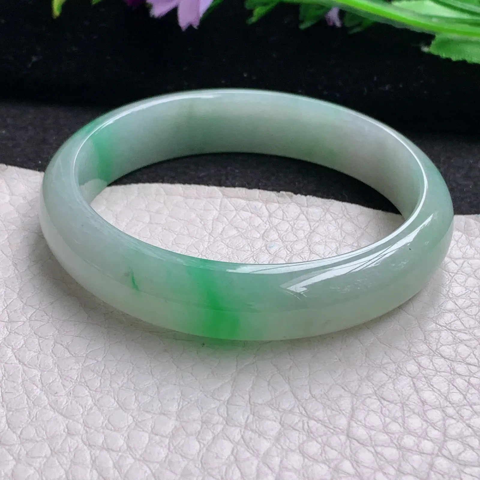 nr实拍53.5*12*7缅甸翡翠a货玉手镯飘绿花正圈平安镯宽版玉手环