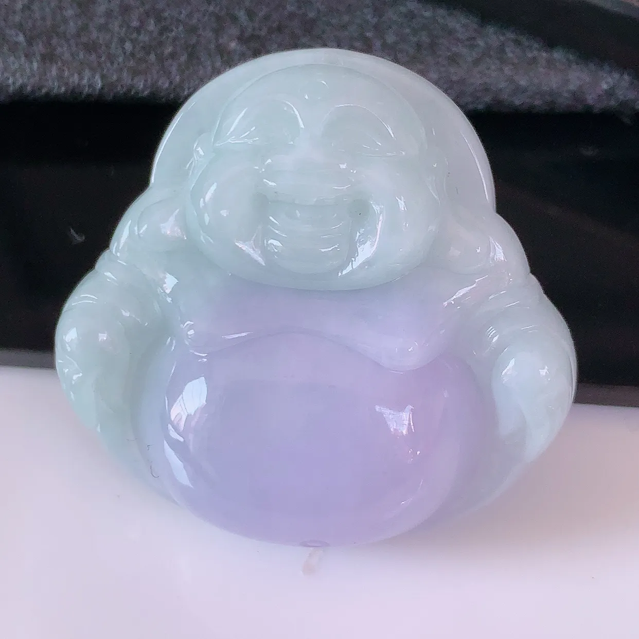 自然光实拍，冰润紫罗兰翡翠佛公吊坠，玉笑佛，饱满，开脸喜庆，配戴优雅迷人！#1.25