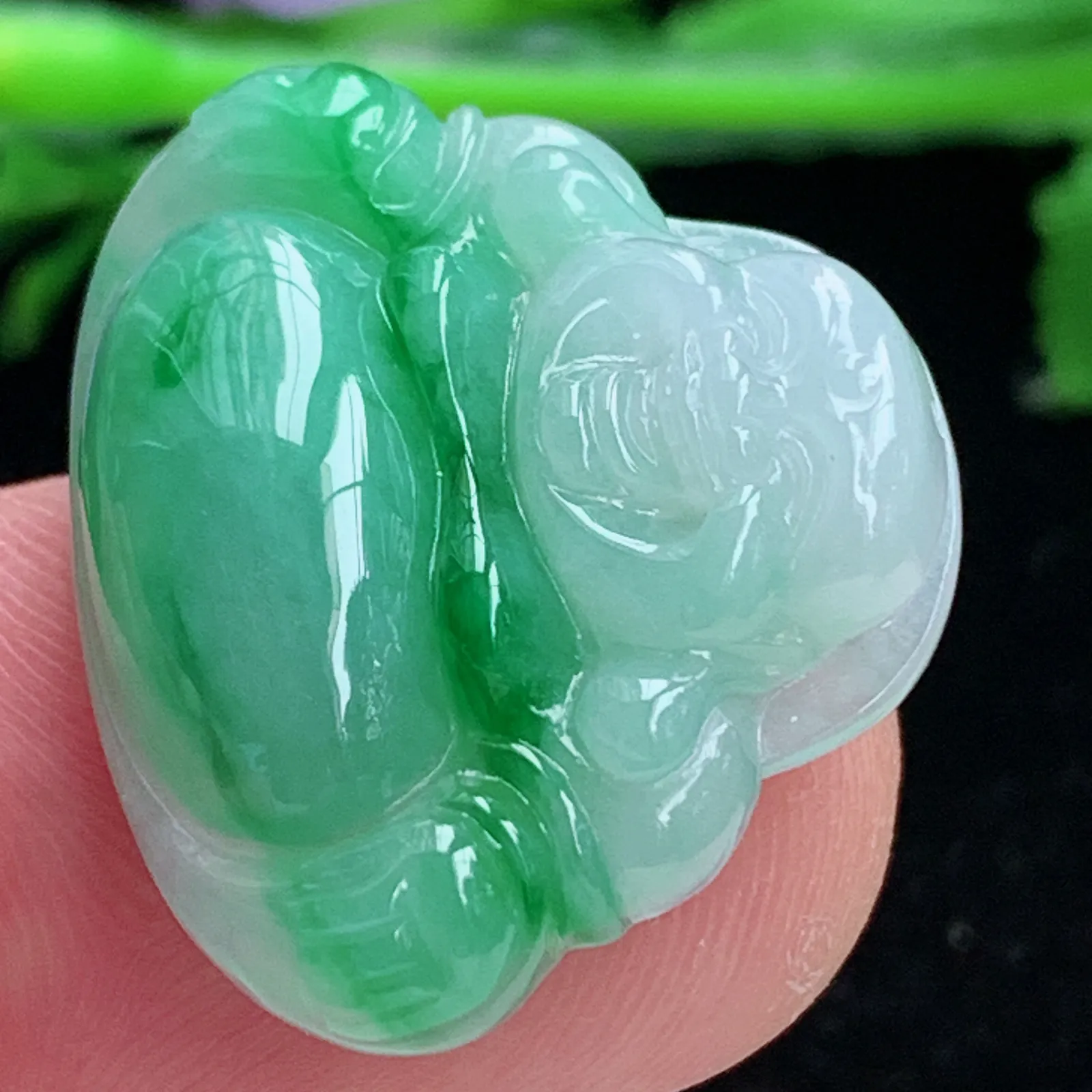 lz实拍215*26.3*6缅甸翡翠飘绿佛公吊坠大肚弥勒佛像锁骨坠