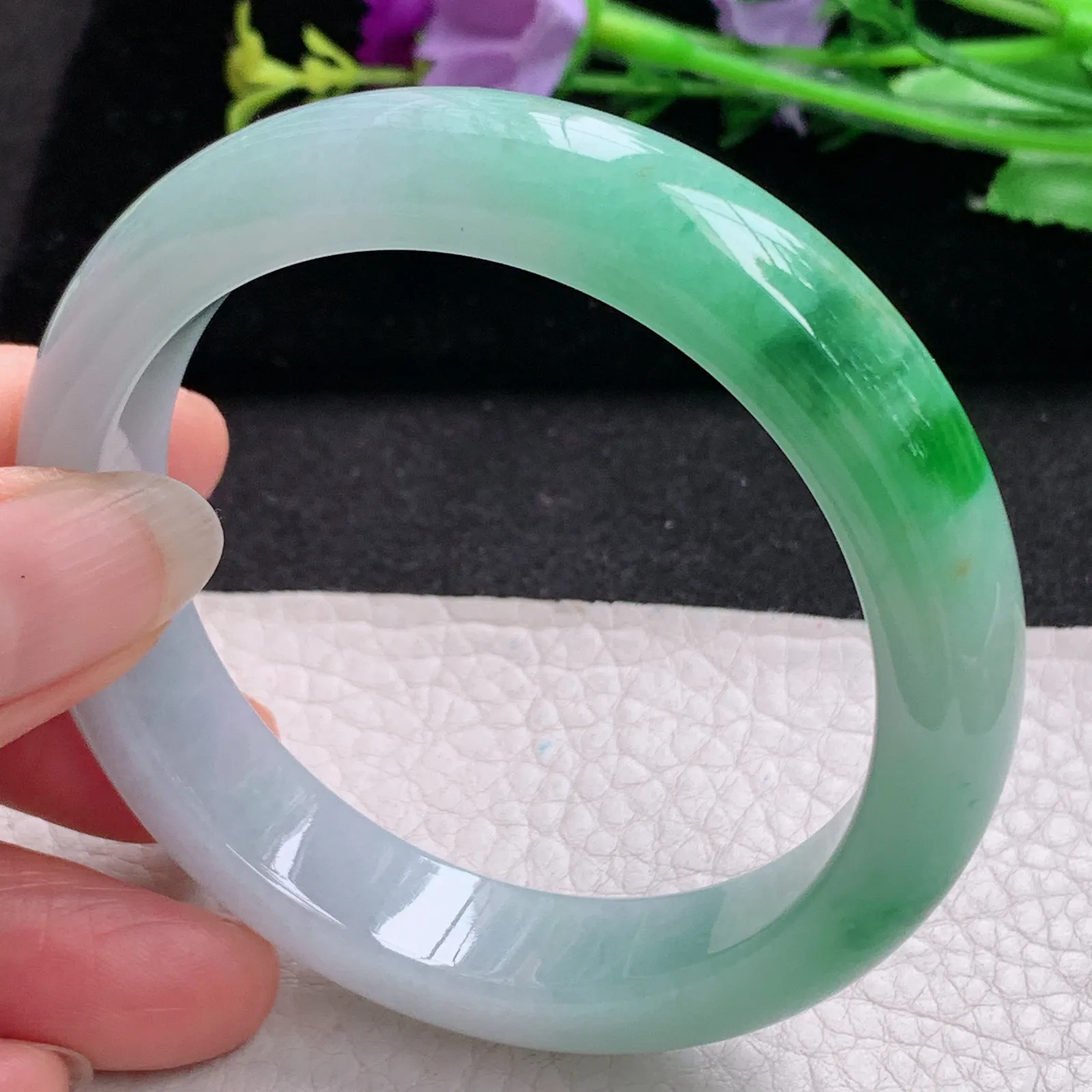 ll实拍56*13*8.3缅甸翡翠手镯飘绿正圈平安镯宽版镯子绿色手镯