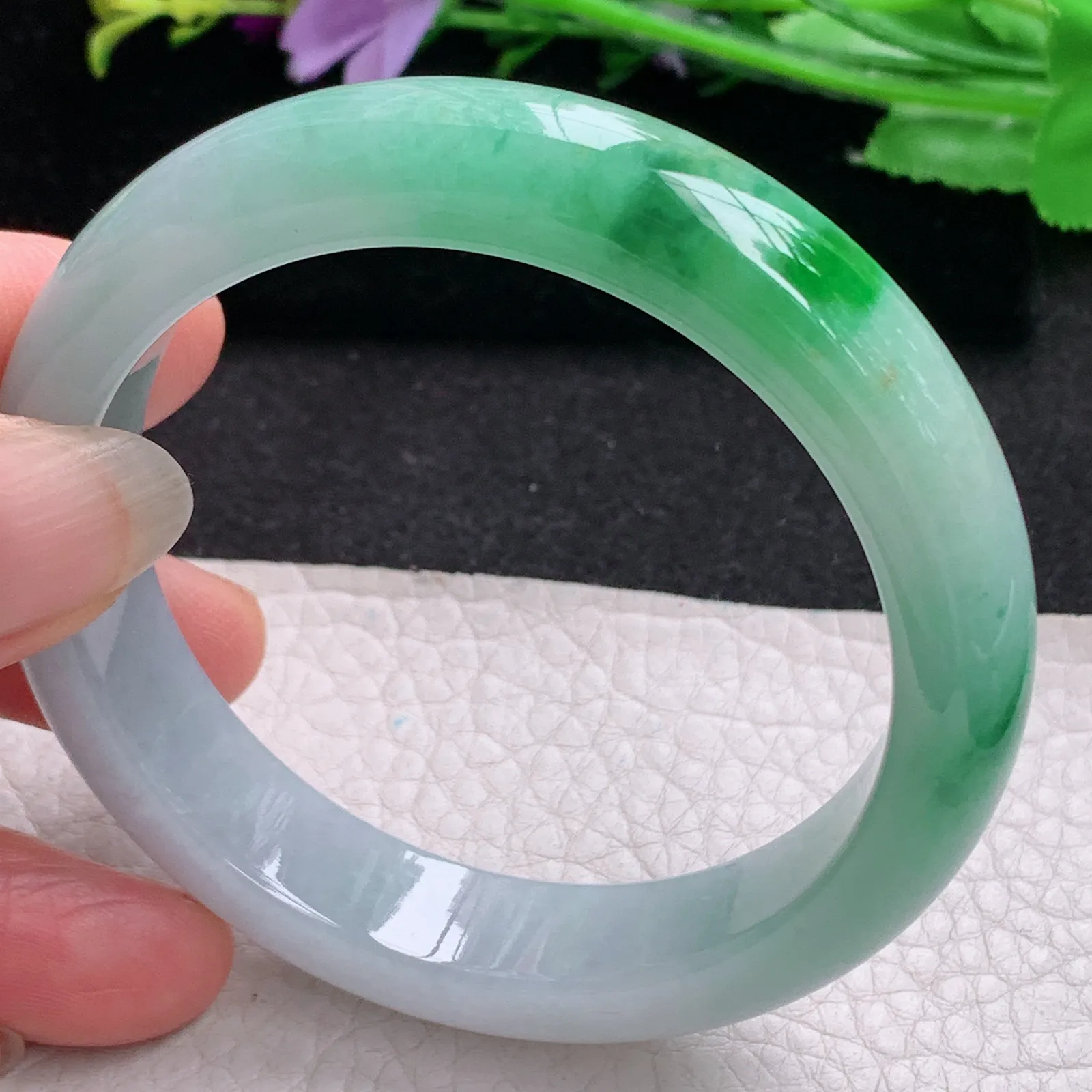ll实拍56*13*8.3缅甸翡翠手镯飘绿正圈平安镯宽版镯子绿色手镯