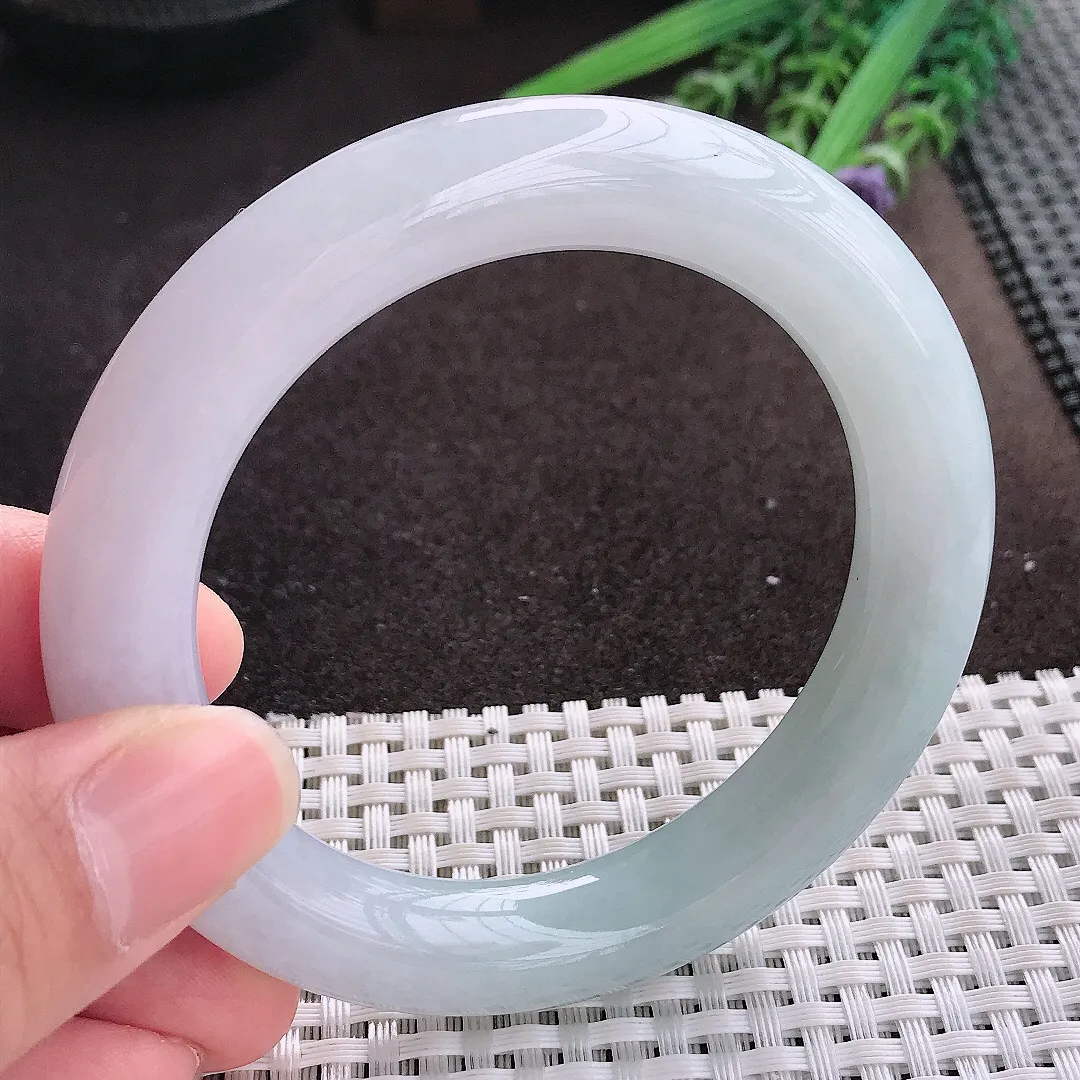 实拍A货翡翠56/11.3老坑秀气冰润圆条手镯翡翠玉镯子平安镯