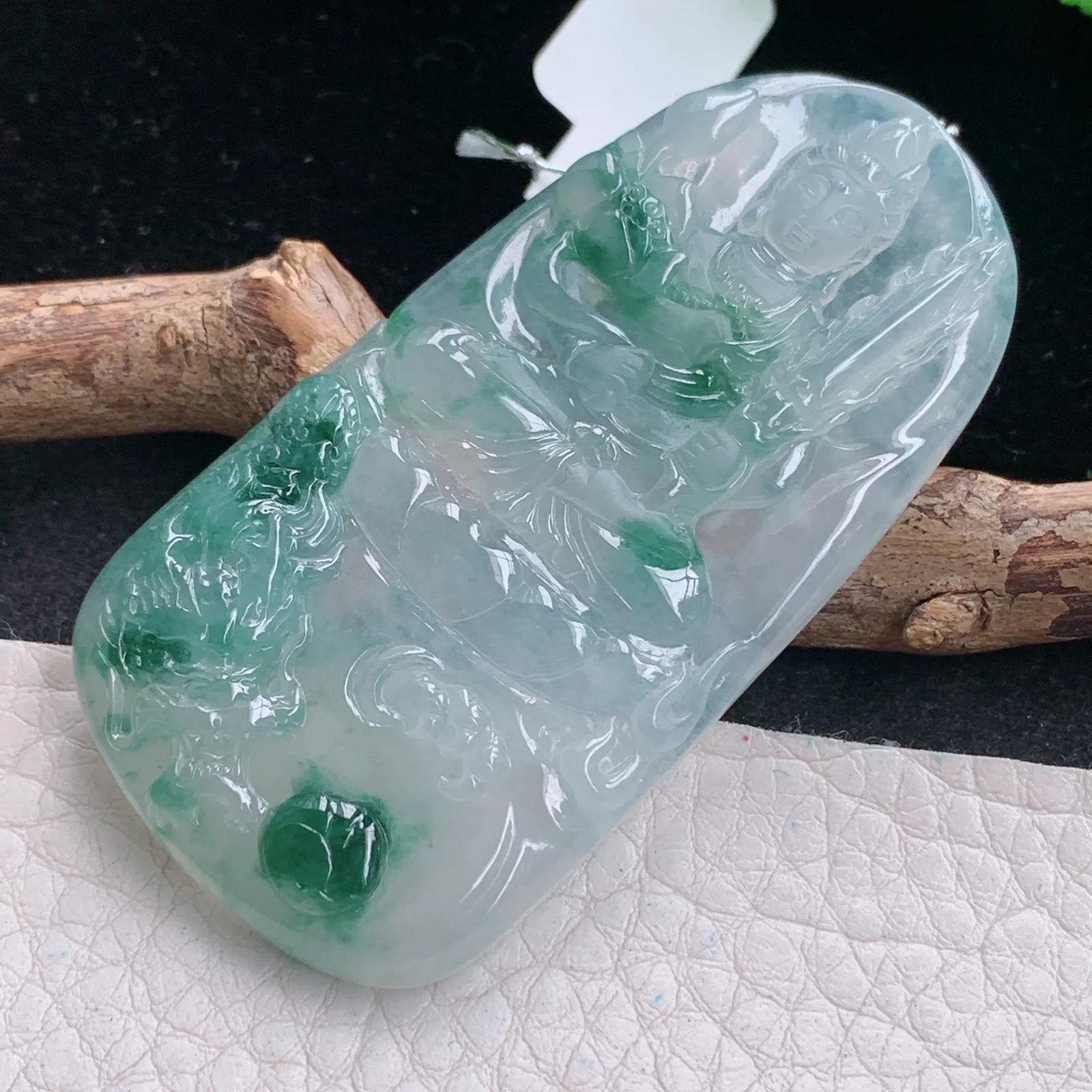 qxm实拍63*31.8*6缅甸翡翠精雕冰飘花大势至菩萨 生肖守护神玉吊坠 玉挂件