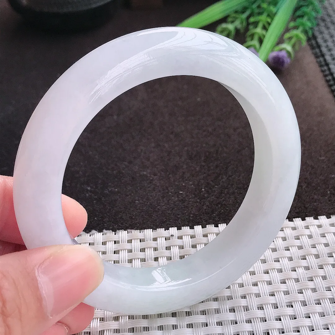 实拍A货翡翠58/12.8/10.6老坑冰纯起胶月光白手镯翡翠玉镯子平安镯