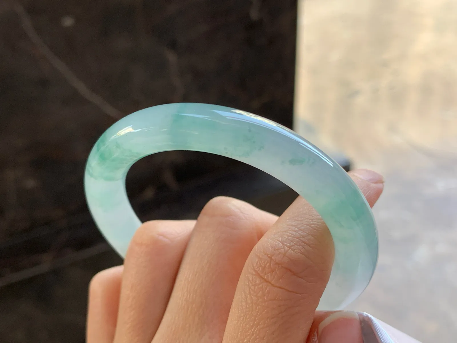 54-9.6

飘花圆条手镯^_^清新