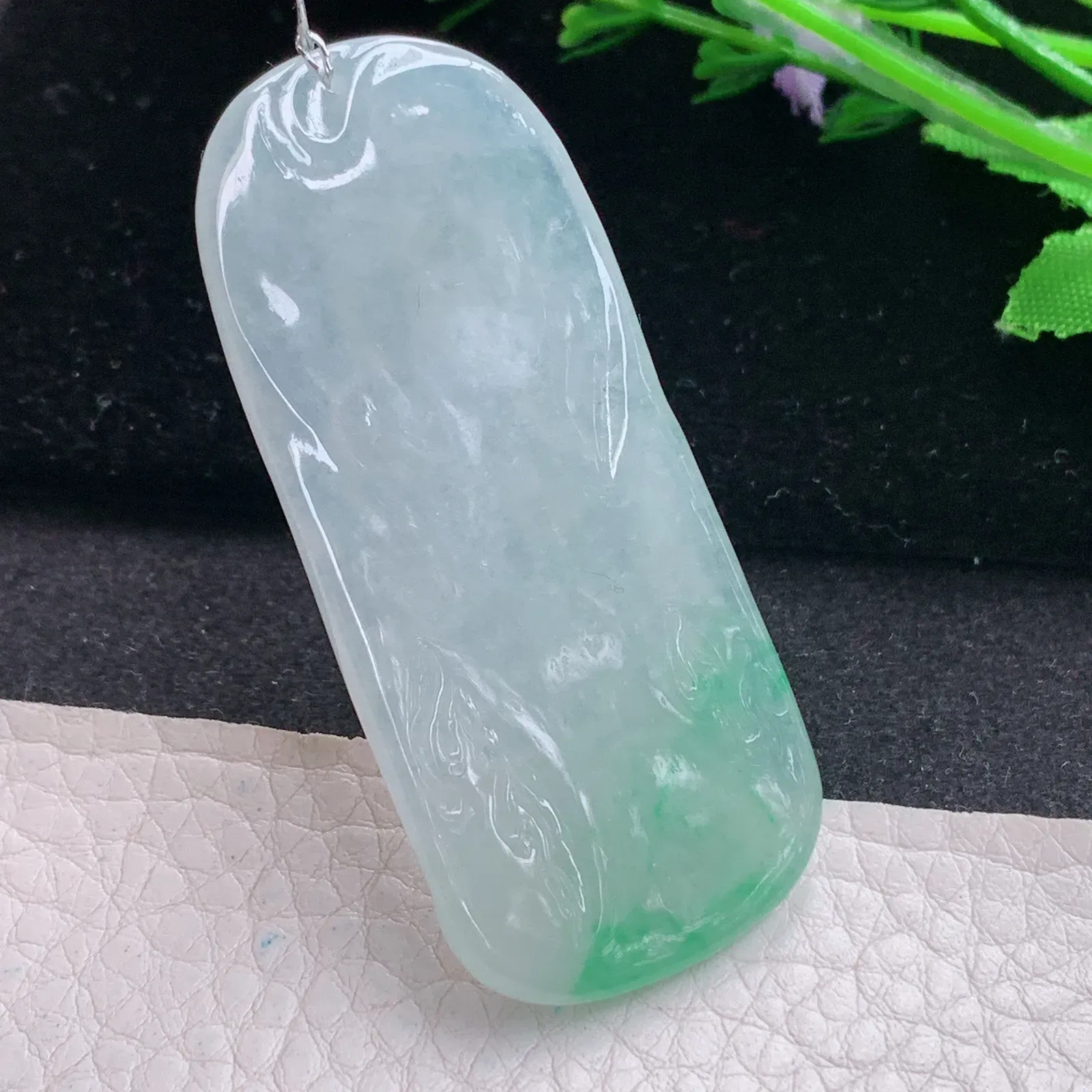 qxm实拍60*26.8*6缅甸翡翠精雕冰飘绿花普贤菩萨 生肖守护神玉吊坠 玉挂件