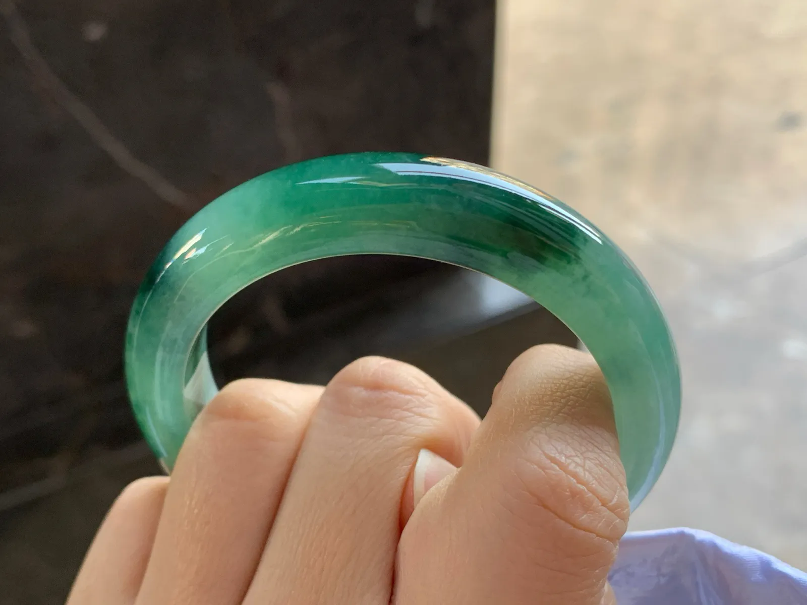 54-12.8-8.7

绿花手镯^_^鲜艳 亮眼