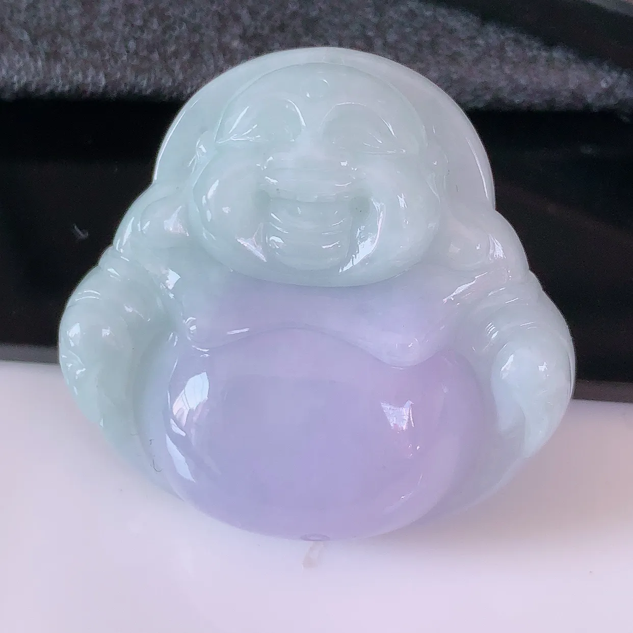 自然光实拍，冰润紫罗兰翡翠佛公吊坠，玉笑佛，饱满，开脸喜庆，配戴优雅迷人！#1.25