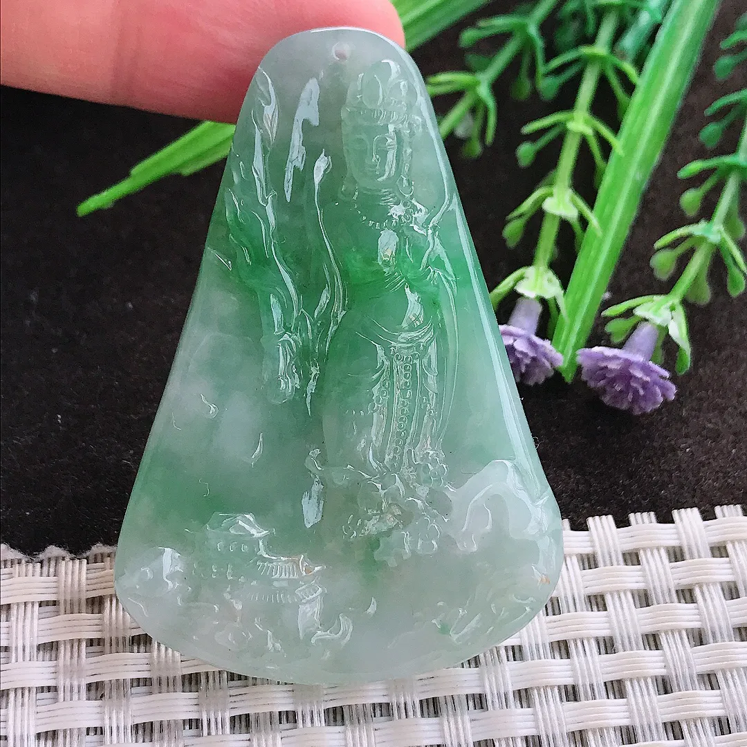 实拍A货翡翠57/39/7老坑冰胶水灵阳绿山水观音吊坠翡翠玉牌挂件