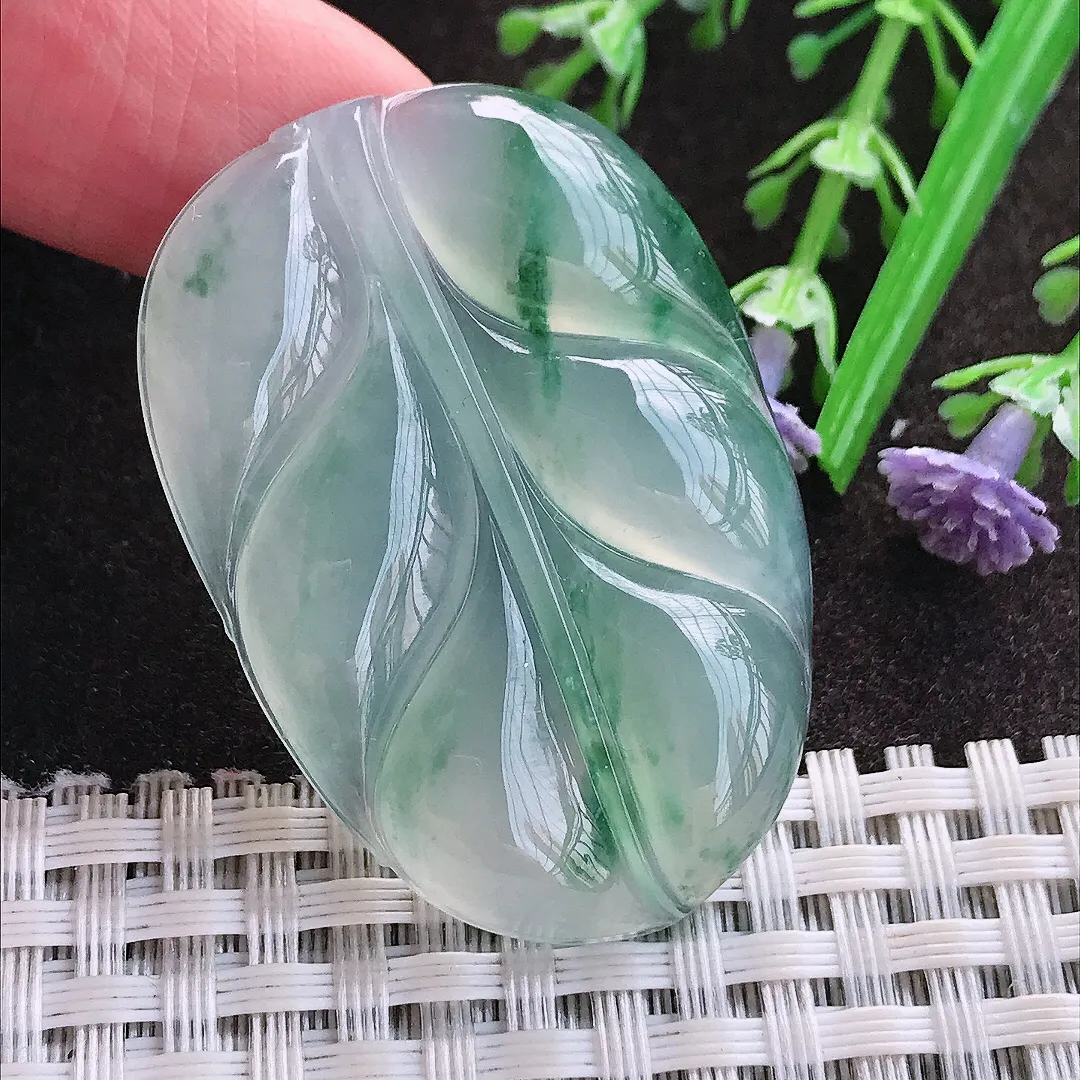 实拍A货翡翠43.6/30.2/5.7老坑冰种果冻胶冰飘花叶子吊坠翡翠玉牌挂件