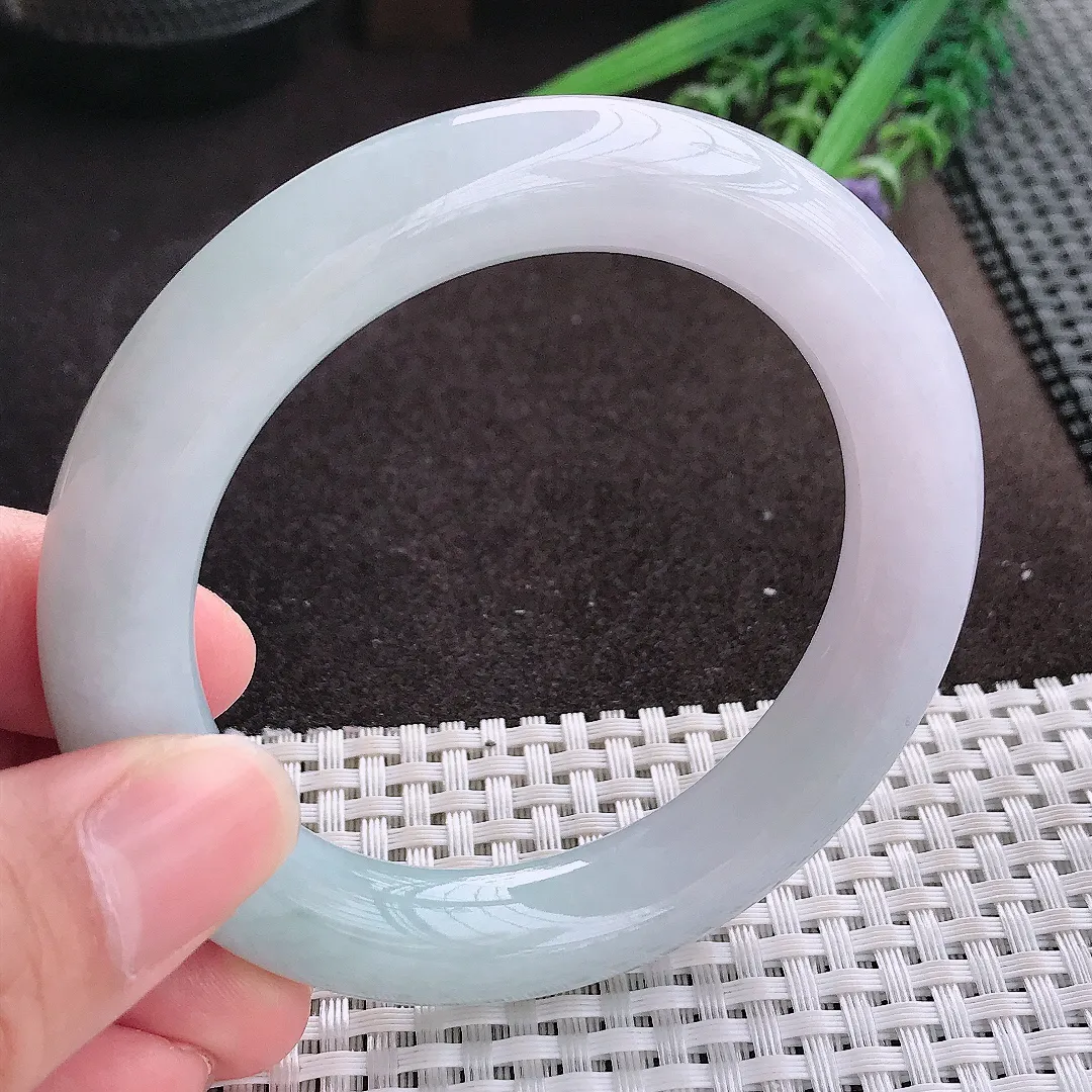 实拍A货翡翠56/11.3老坑秀气冰润圆条手镯翡翠玉镯子平安镯