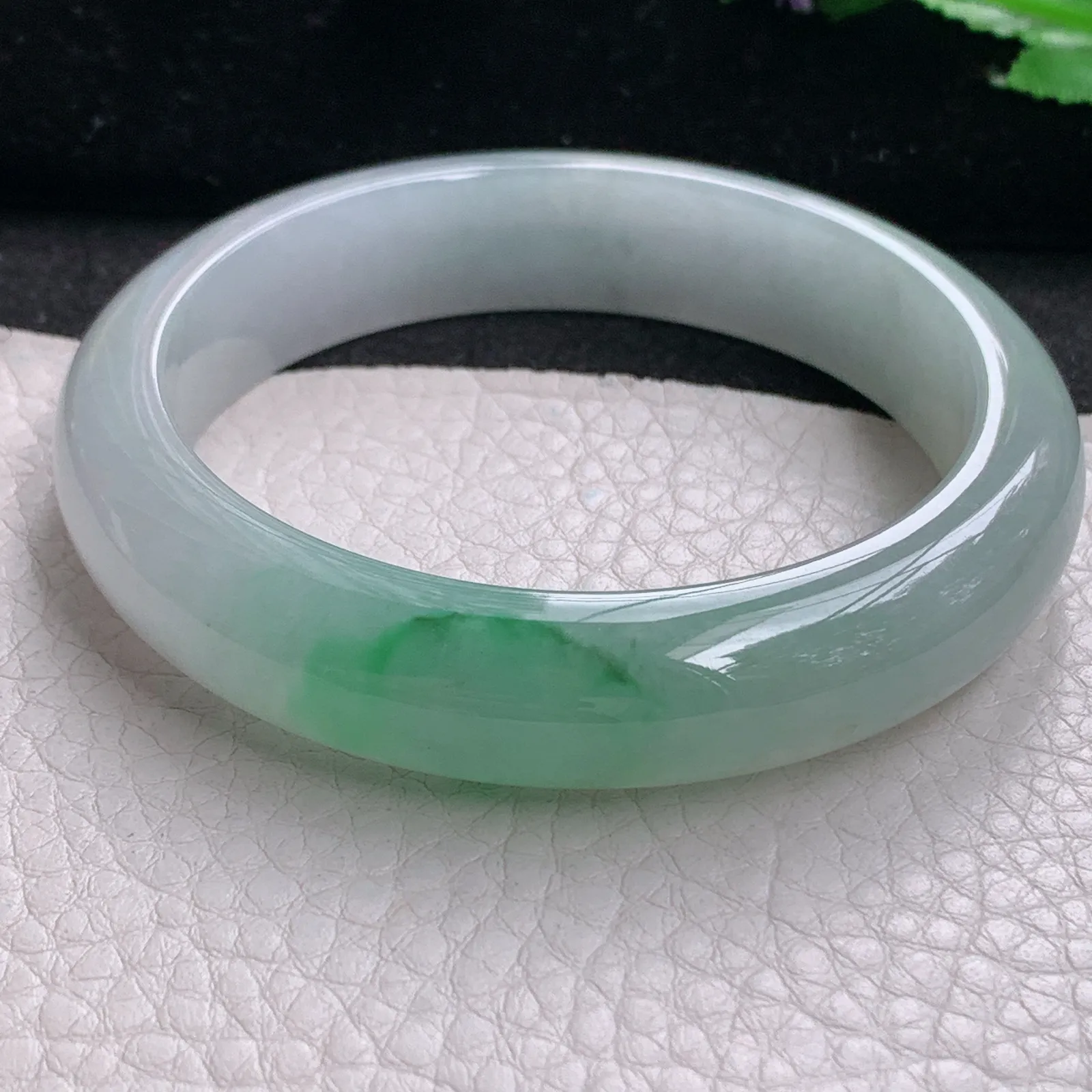 ll实拍57*13.3*8.5缅甸翡翠手镯冰飘绿花正圈平安镯宽版镯子