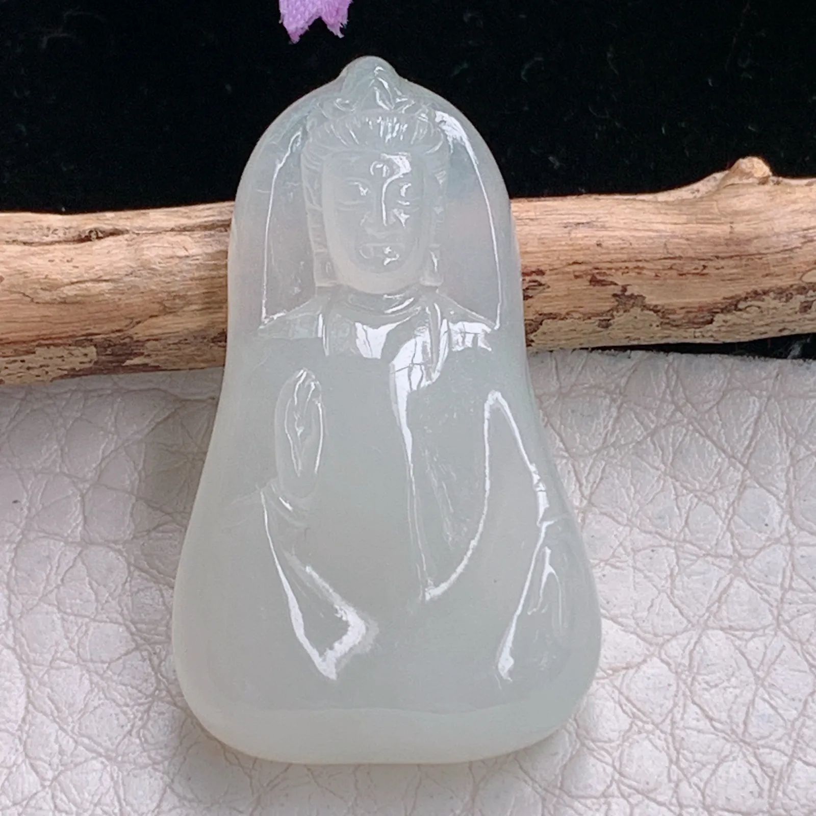 lz实拍36.5*21.7*7缅甸翡翠精雕冰透素衣观音菩萨吊坠