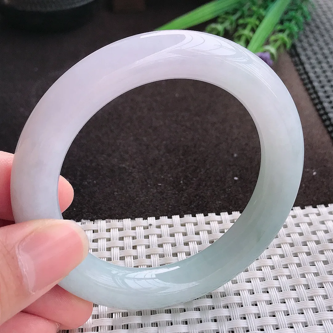 实拍A货翡翠56/11.3老坑秀气冰润圆条手镯翡翠玉镯子平安镯