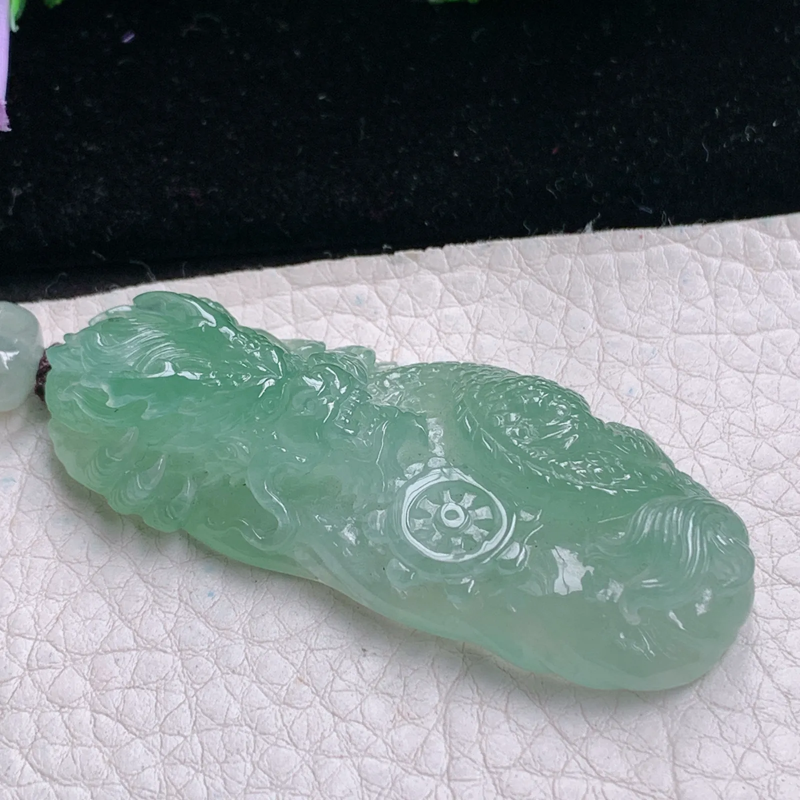 lz实拍62.6*26*11.8缅甸翡翠精雕水绿精雕飞龙在天 生肖龙牌吊坠