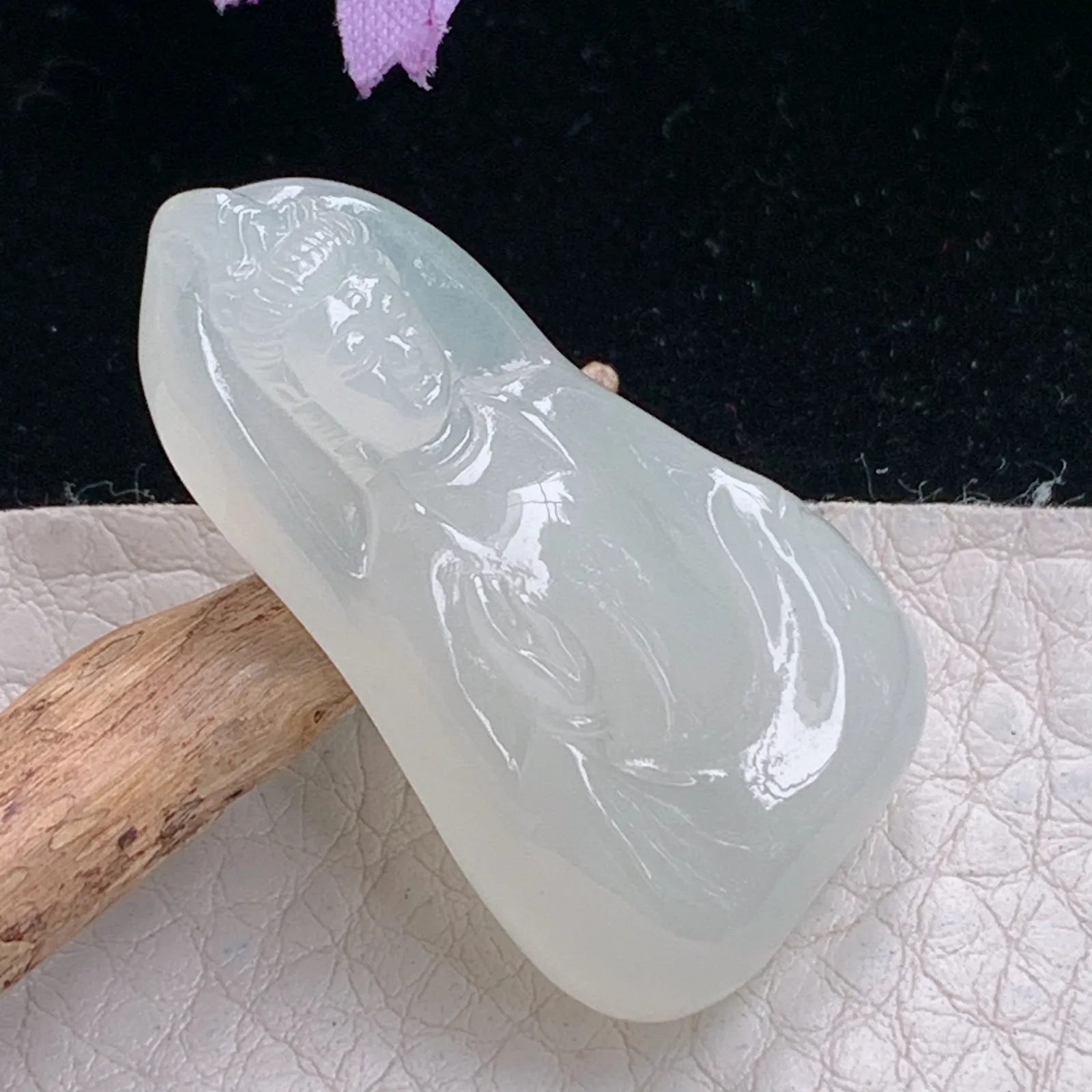 lz实拍36.5*21.7*7缅甸翡翠精雕冰透素衣观音菩萨吊坠