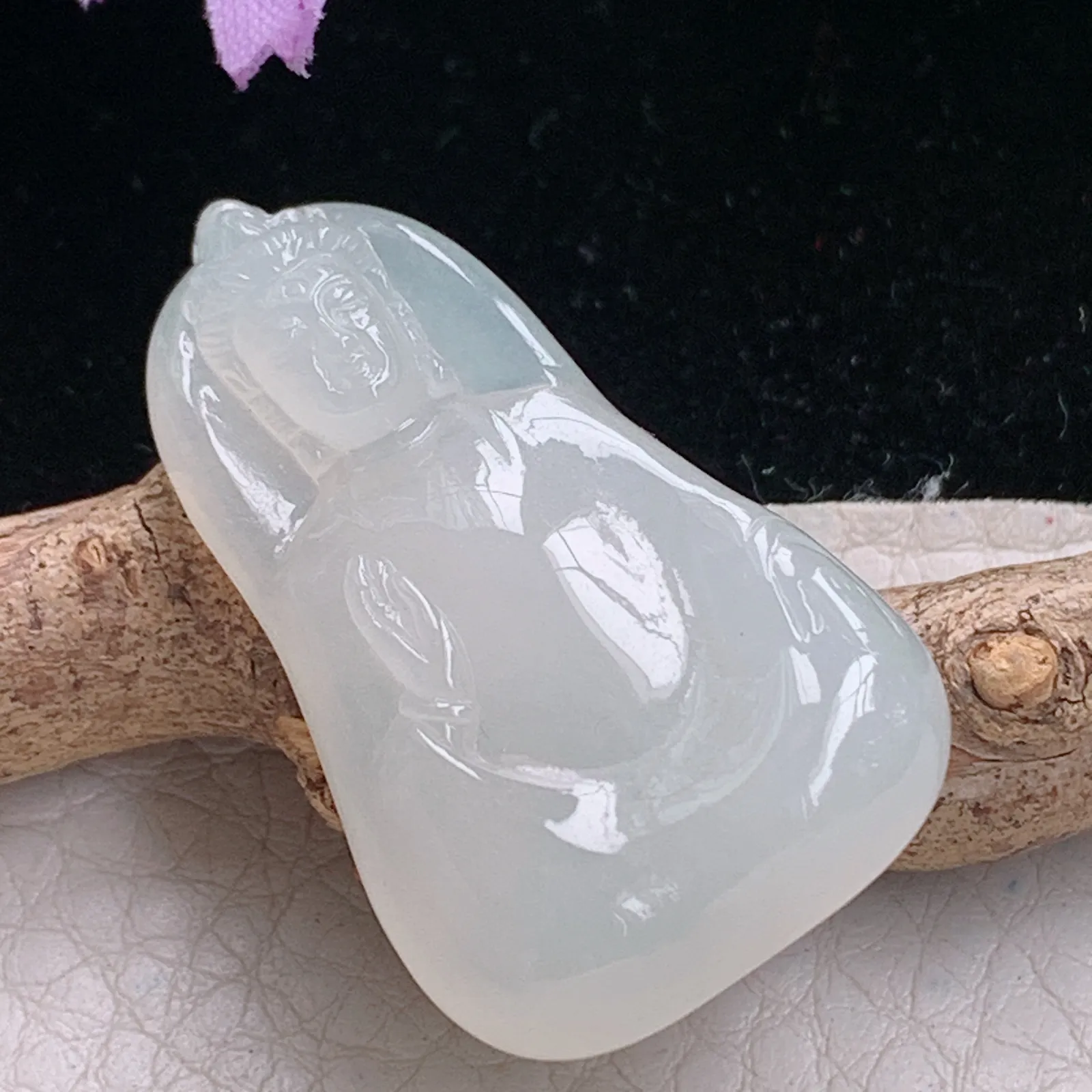 lz实拍36.5*21.7*7缅甸翡翠精雕冰透素衣观音菩萨吊坠