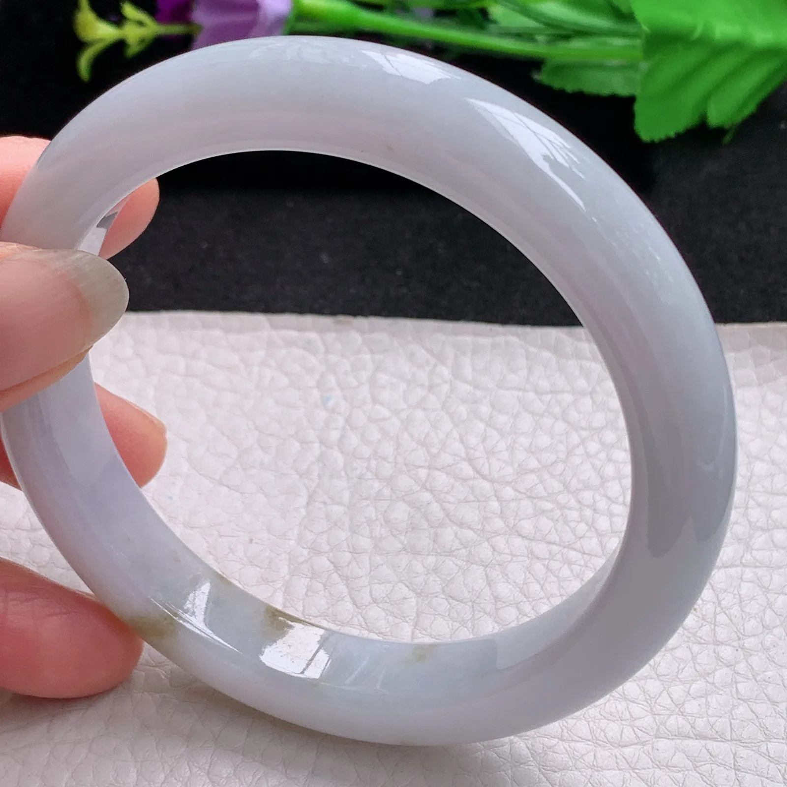 ll大圈口63.8*12.2*9.4 缅甸翡翠a货玉手镯淡雅飘花宽边玉手环