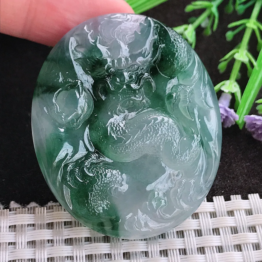 实拍A货翡翠50.9/43/6.6老坑冰胶果冻冰飘花霸气龙牌吊坠翡翠玉牌挂件