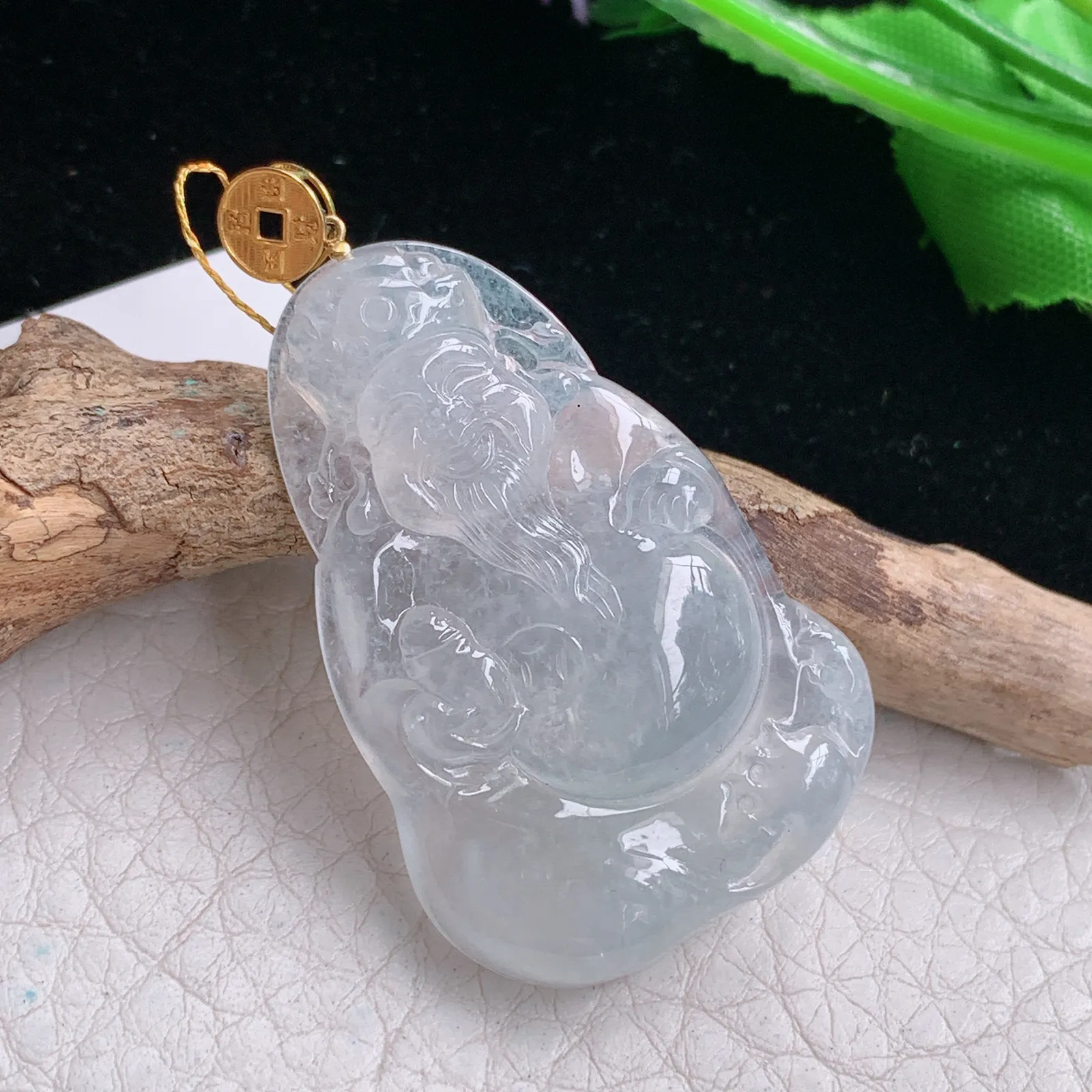 ws实拍40.5*27.3*6缅甸翡翠精雕冰种财神爷 财爷玉吊坠 玉挂件