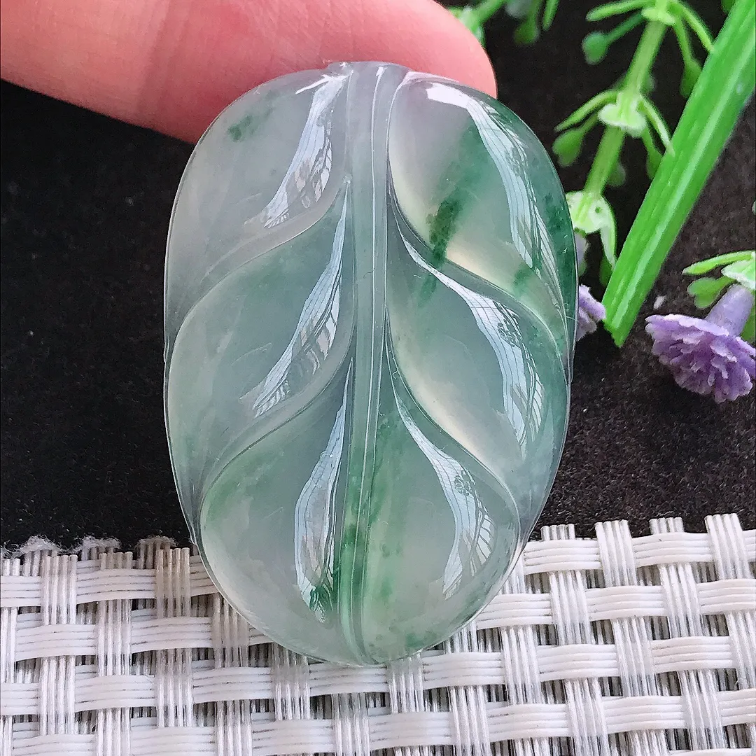 实拍A货翡翠43.6/30.2/5.7老坑冰种果冻胶冰飘花叶子吊坠翡翠玉牌挂件