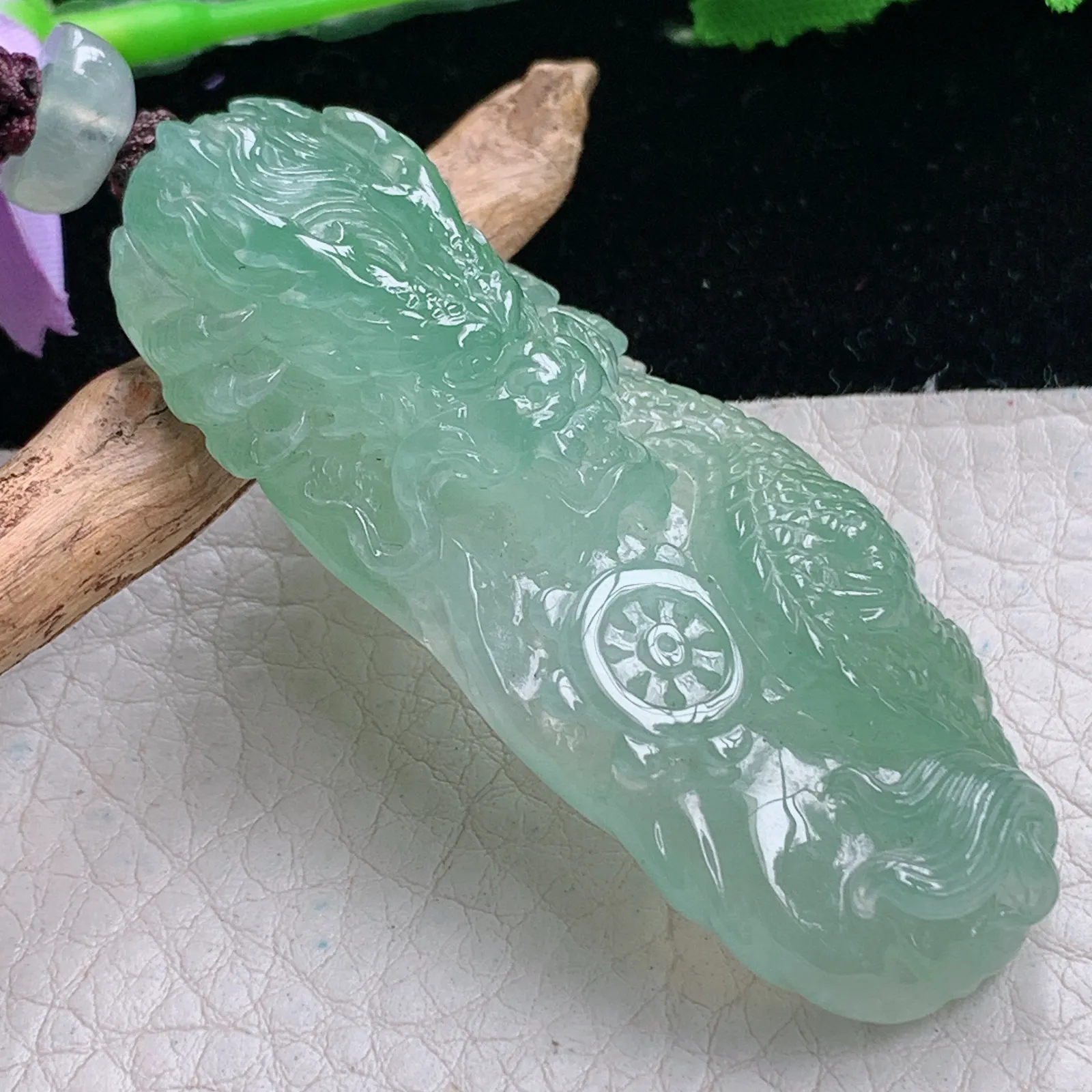 lz实拍62.6*26*11.8缅甸翡翠精雕水绿精雕飞龙在天 生肖龙牌吊坠