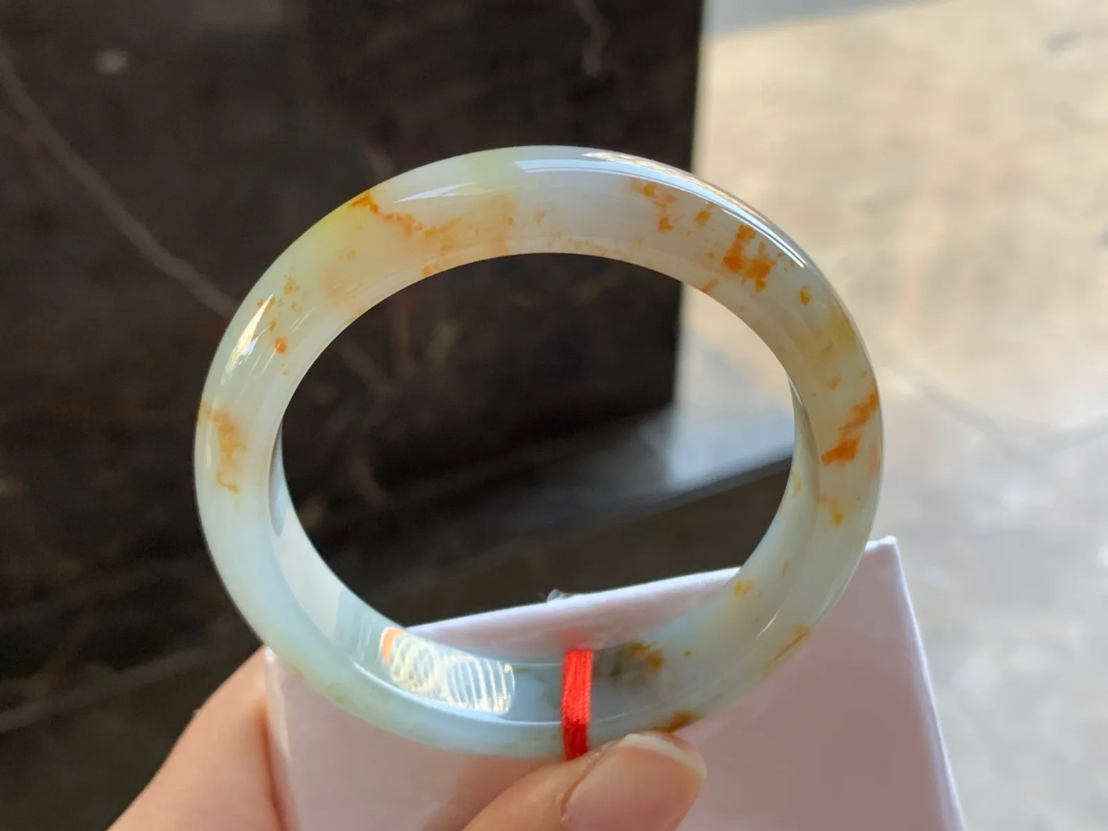 53-12.6-7.7

黄翡手镯^_^玉质温润 细腻