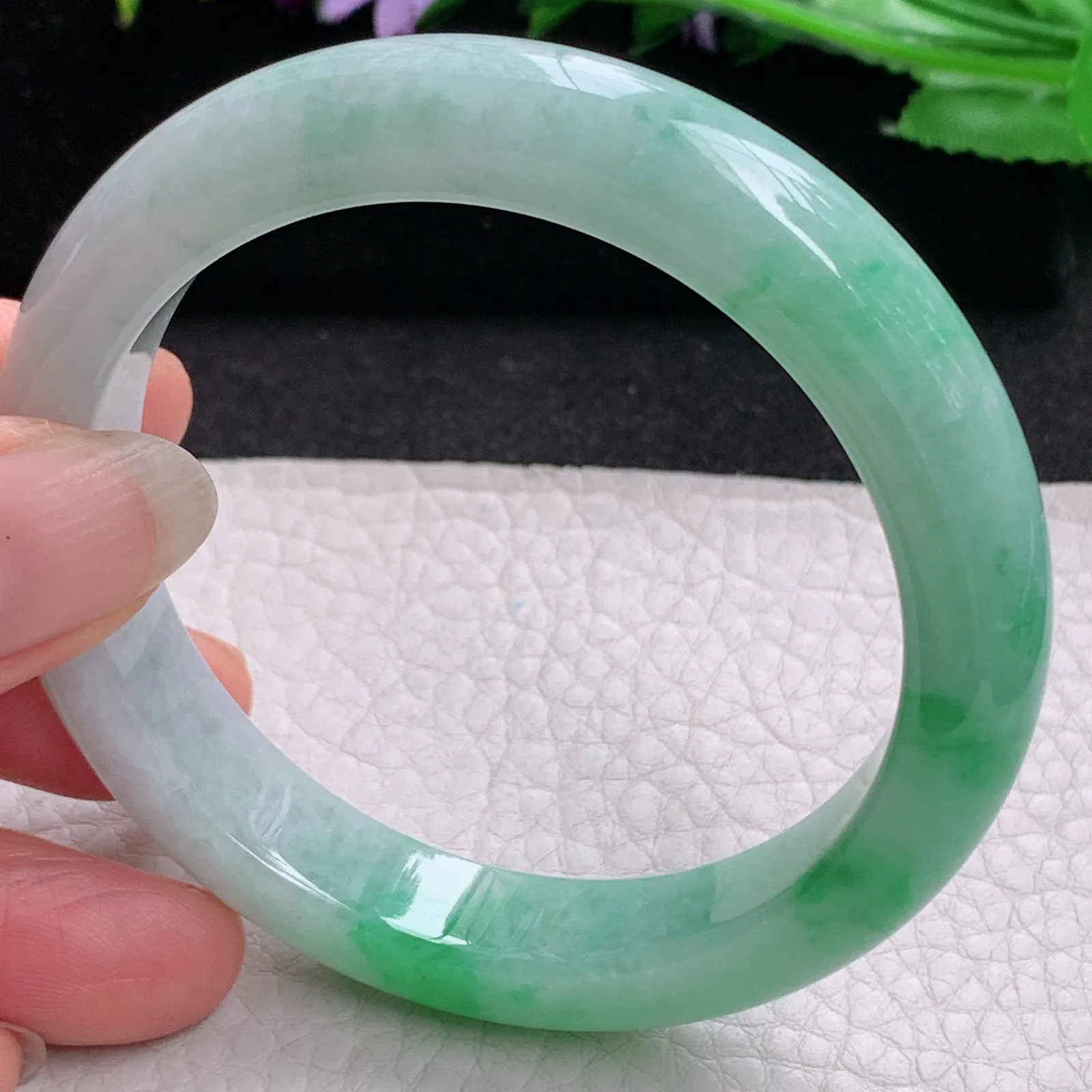 ll实拍56*11.8*8.8缅甸翡翠手镯飘绿正圈平安镯宽版镯子绿色手镯