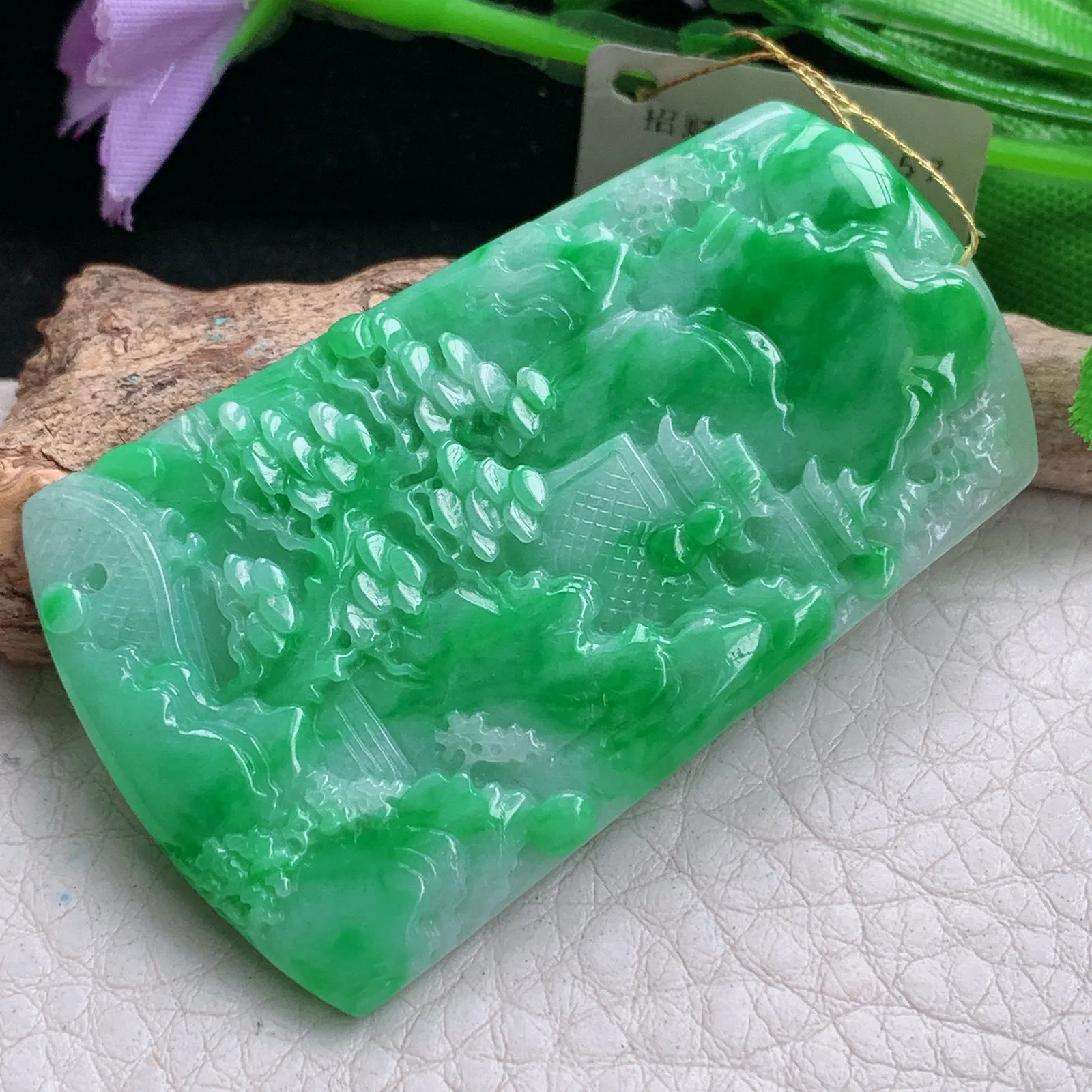 ws实拍55.3*33.5*4.5缅甸翡翠精雕辣绿山水 大好河山玉吊坠 玉挂件